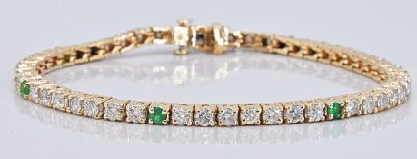 Bracelet - 0.60 ct Emerald - 3.83 Ct Diamonds