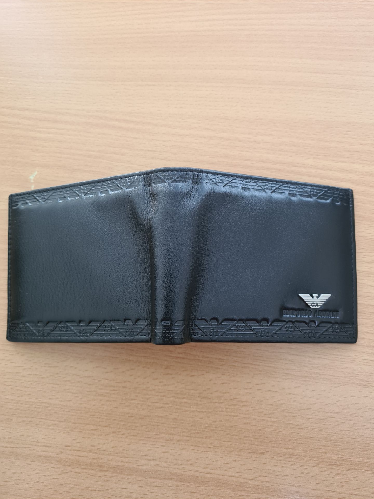 Emporio Armani Men's Leather Wallet - New With Box - Image 8 of 8