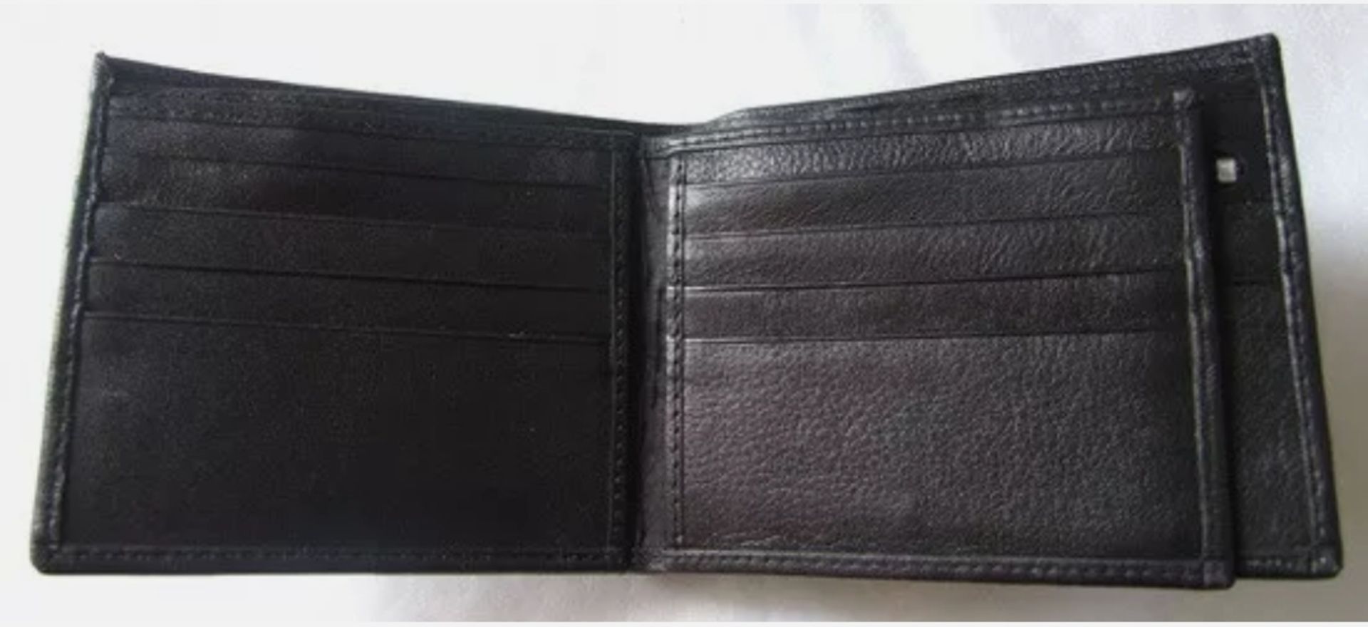 Emporio Armani Men's Leather Wallet - New With Box - Image 5 of 5