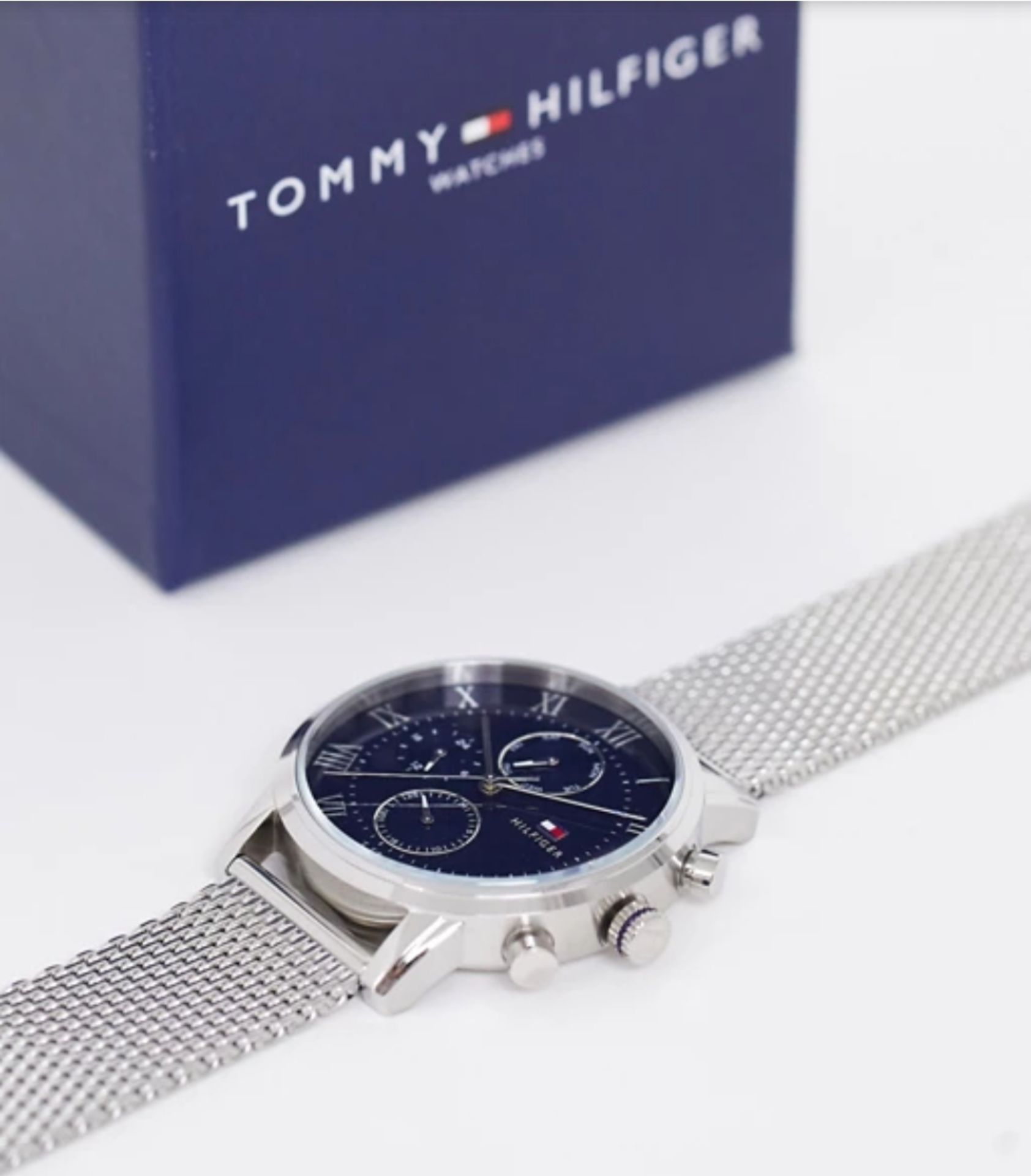 Tommy Hilfiger 1791398 Kane Men's 44mm Silver Mesh Band Chronograph Watch - Image 4 of 7