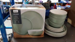 (R2M) Kitchen. 1 X 12 Piece Stoneware 2 Tone Dinner Set (Green & White)