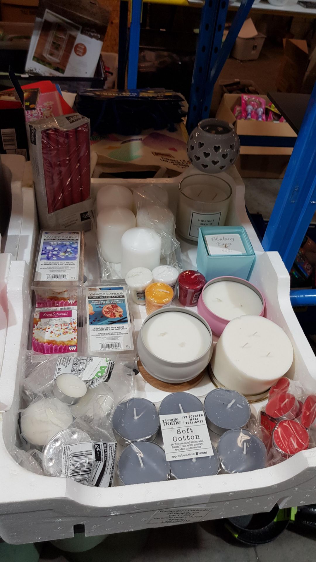 (R1I) Household. A Quantity Of Mixed Candles / Scent Items To Include Yankee Candle. Sugared Pl - Image 4 of 4