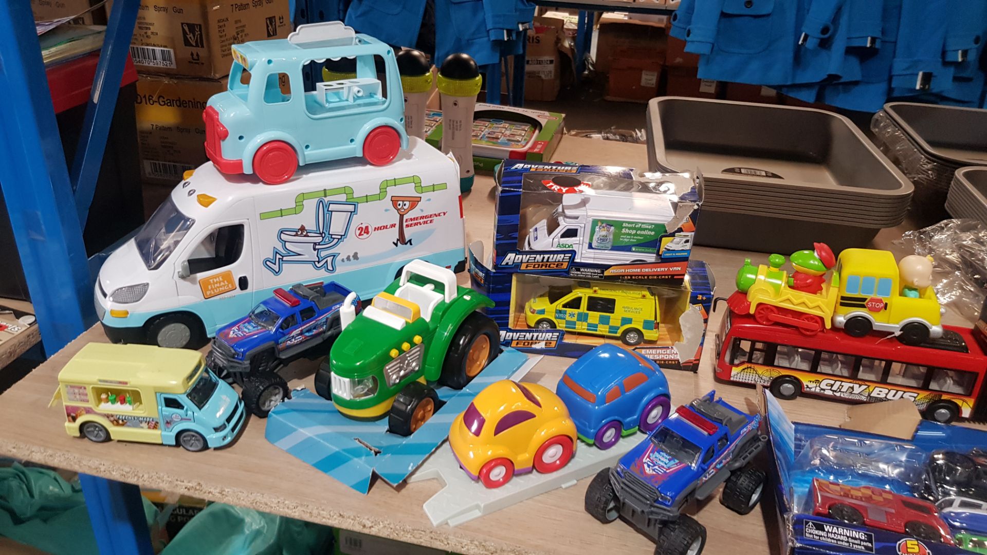 (R3F) Toys. Approx. 45 X Mixed Toy Cars / Vehicles. To Include 5 X Adventure Force Light & Sound V - Image 4 of 4