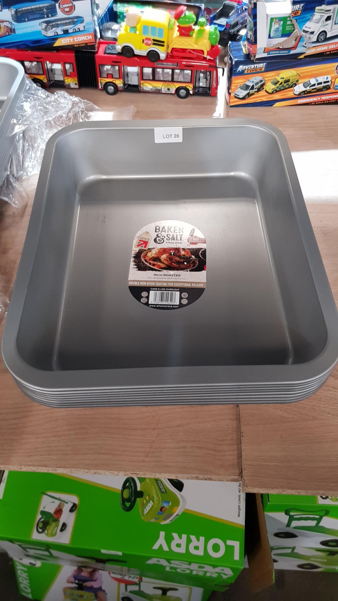 (R3K) Kitchen. 8 X Baker & Salt 41cm Roasting Tray. RRP £12 Each (New)