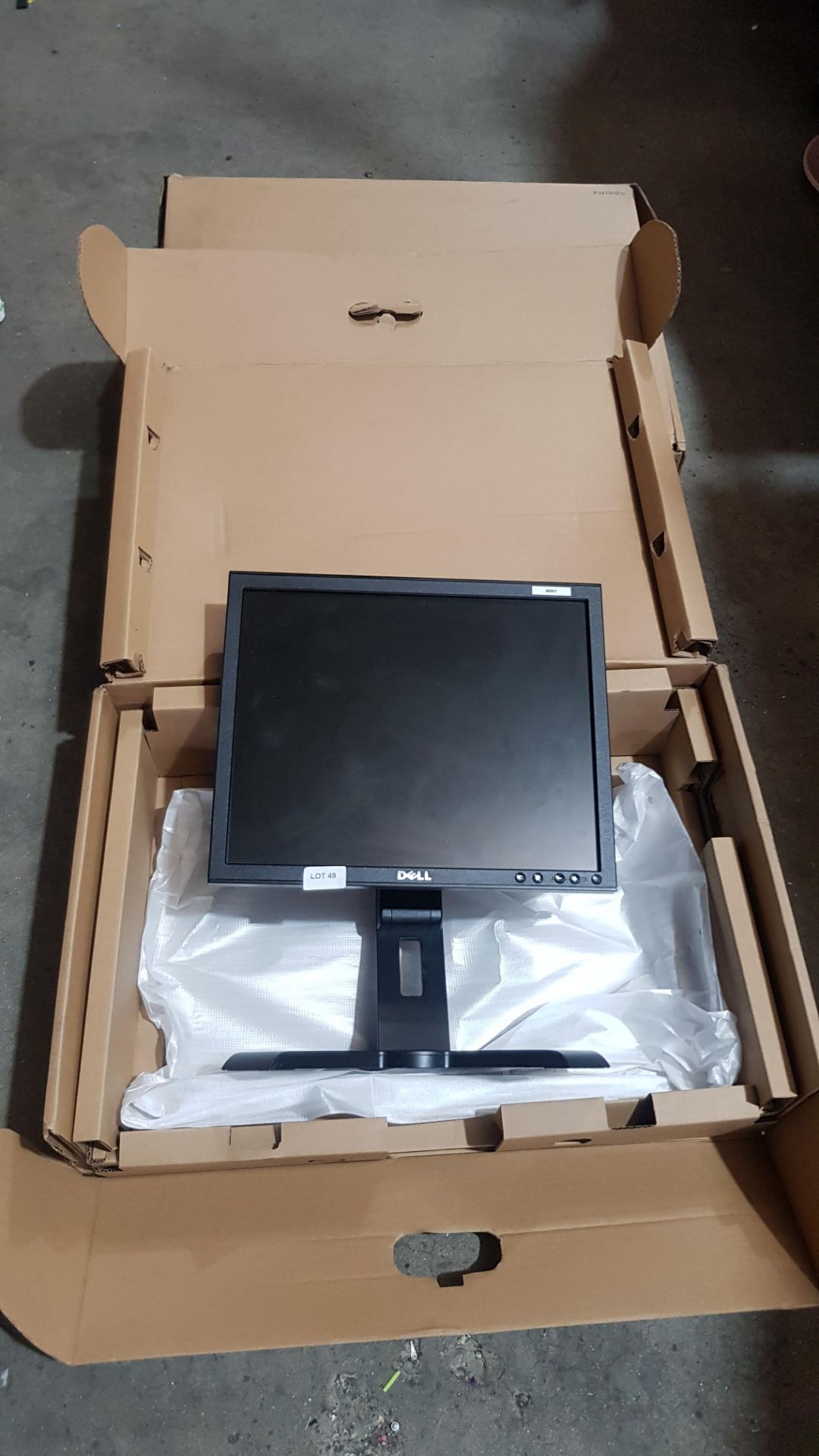 (R3F). Computing. 3 X Dell Monitors. 1 X (CN 0RX4JK 72872 0AU AYUU), 1 x (CN 0RX4JK 72872 0AU A9JU - Image 3 of 3