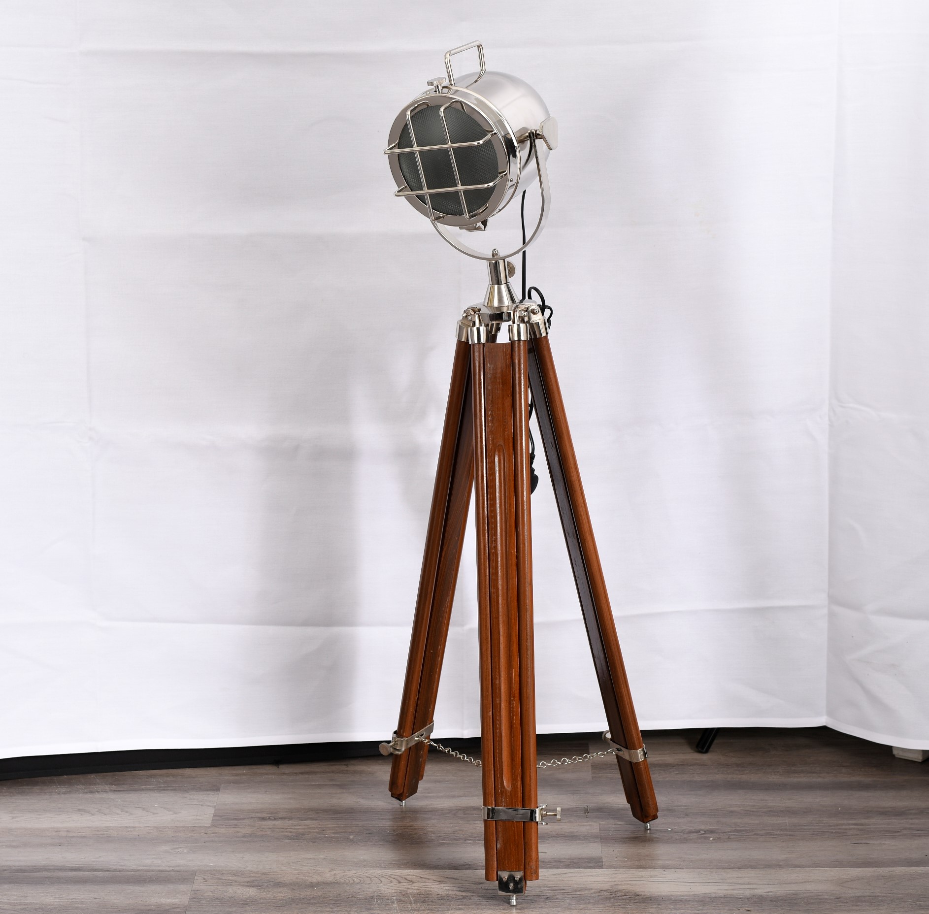 Spotlight with Wooden adjustable Legs. - Image 3 of 7