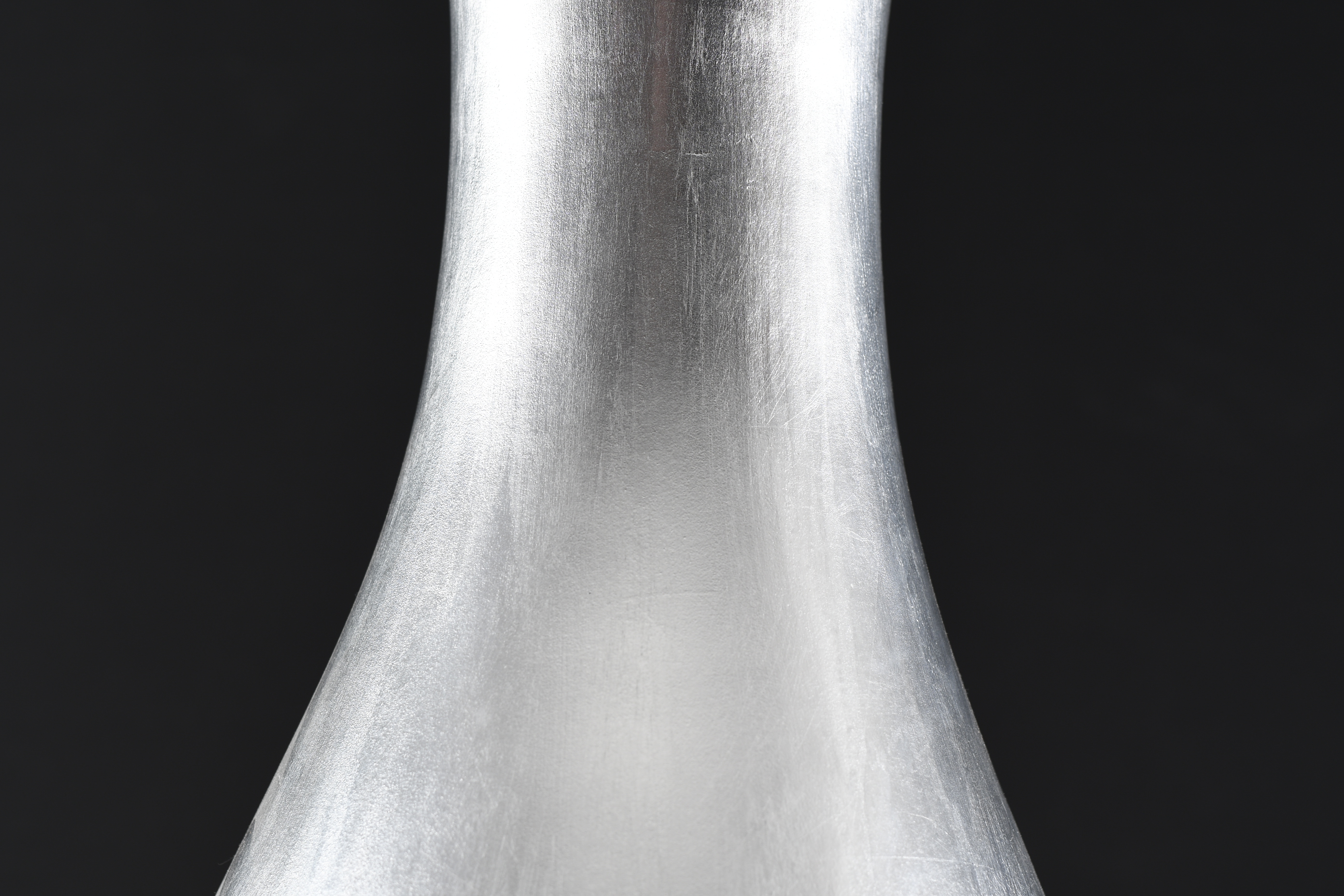 3ft Porcelain Silver Leaf Vase - Image 6 of 8
