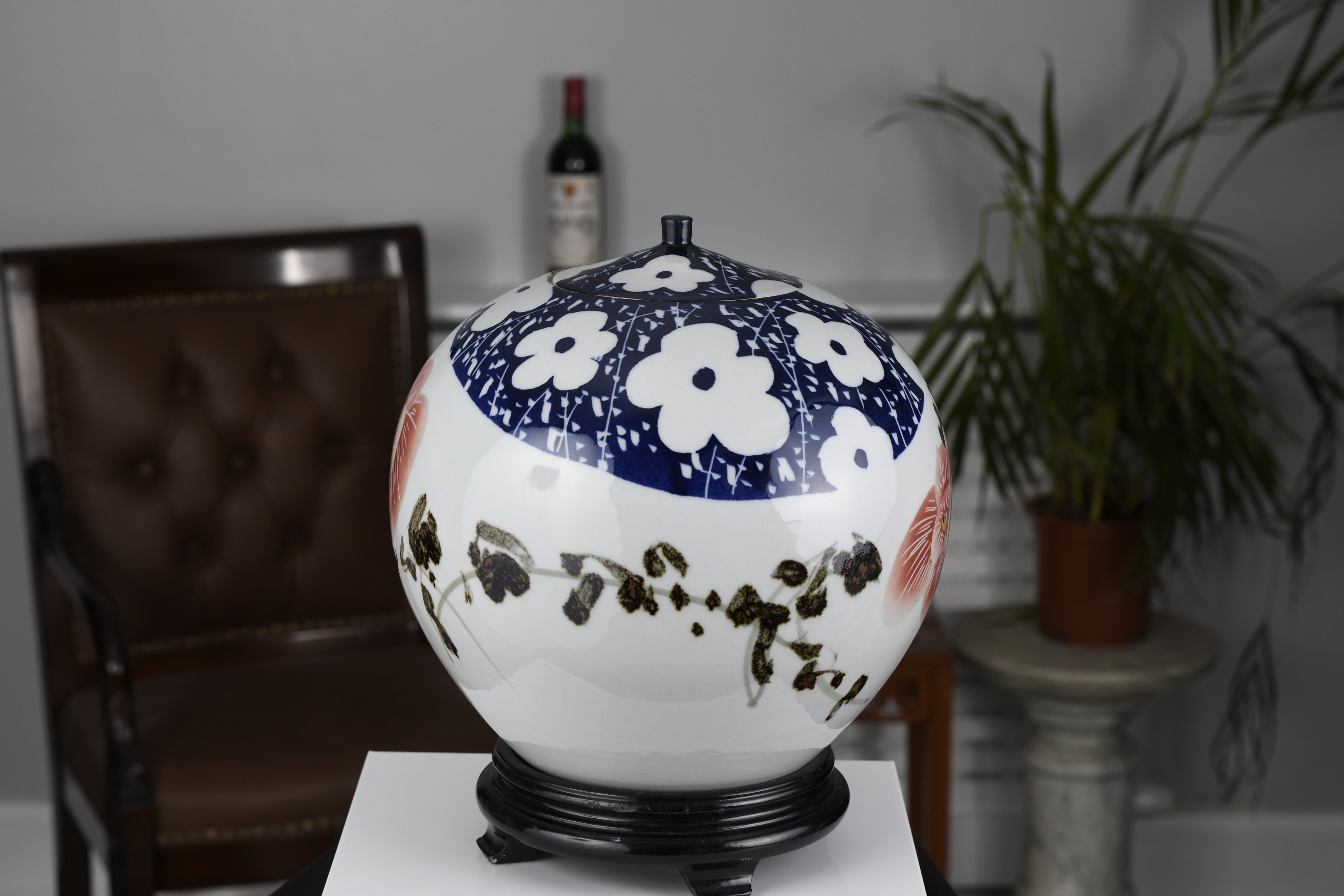 Multicoloured Hand Painted Oriental Porcelain Melon Pot - Image 4 of 5