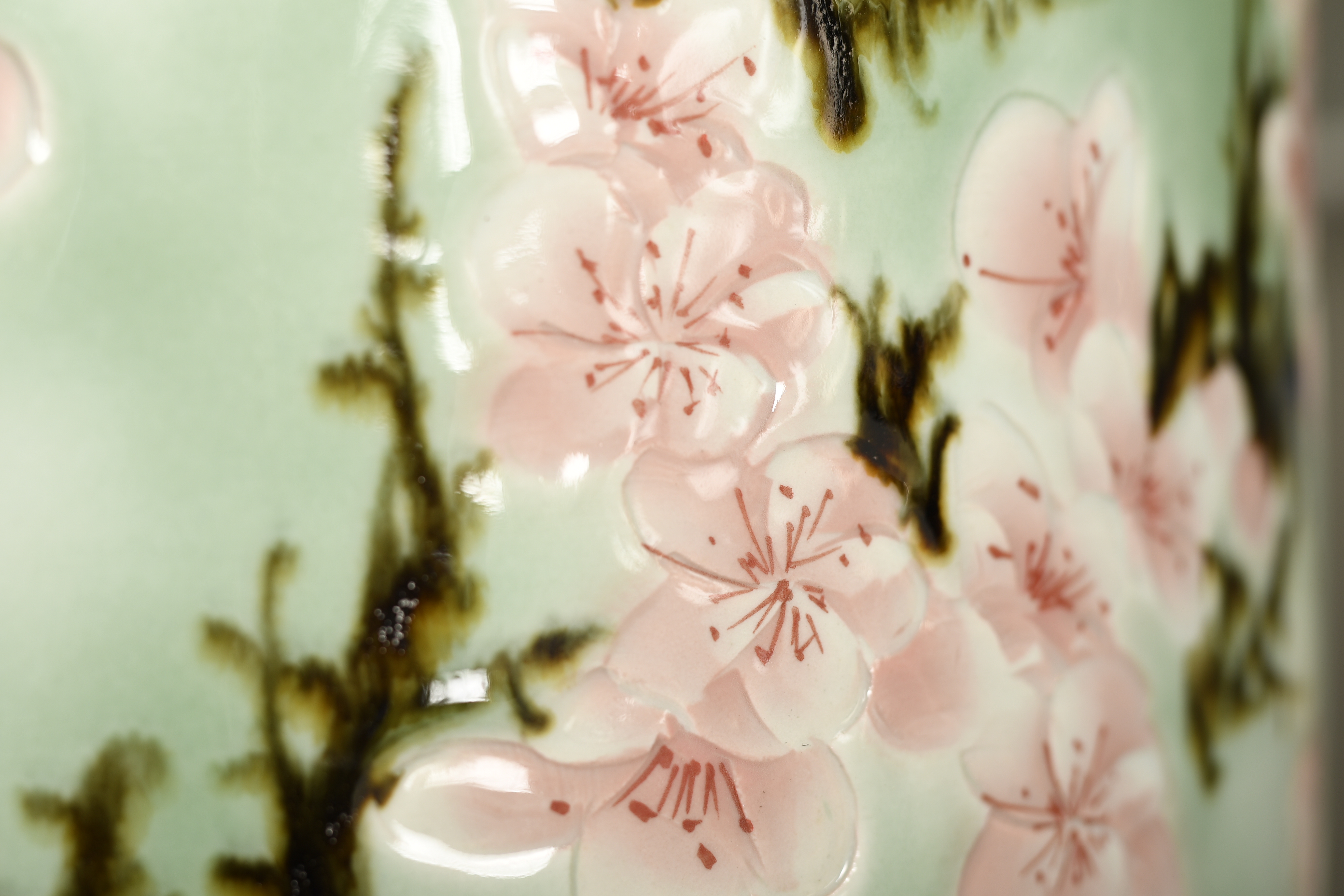 140cm Hand Made Porcelain Vase - Image 9 of 10