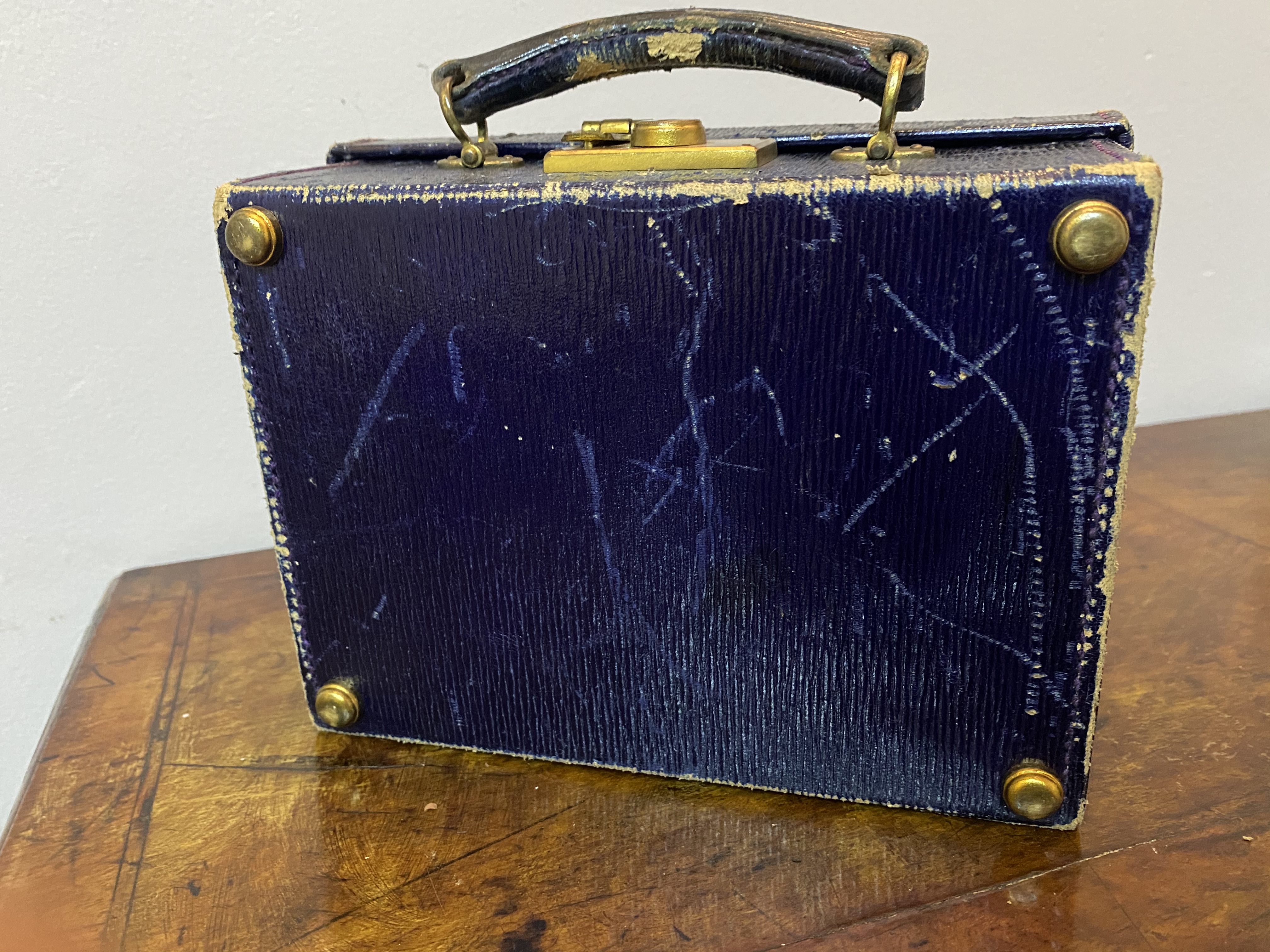 Edwardian blue leather vanity case - Image 5 of 8