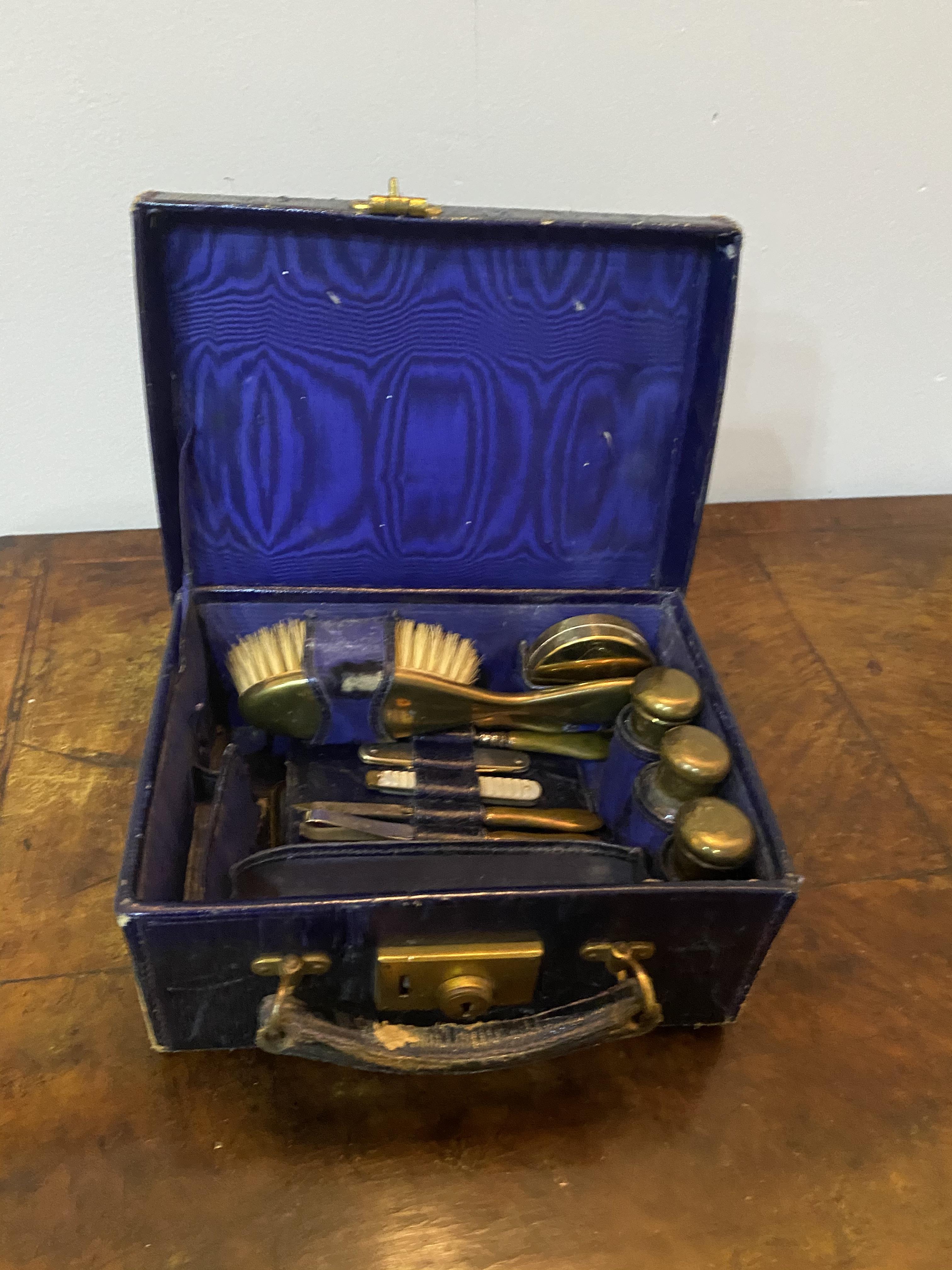 Edwardian blue leather vanity case - Image 6 of 8