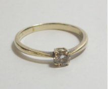 0.33 Ct. diamond ring 9 Ct. yellow gold
