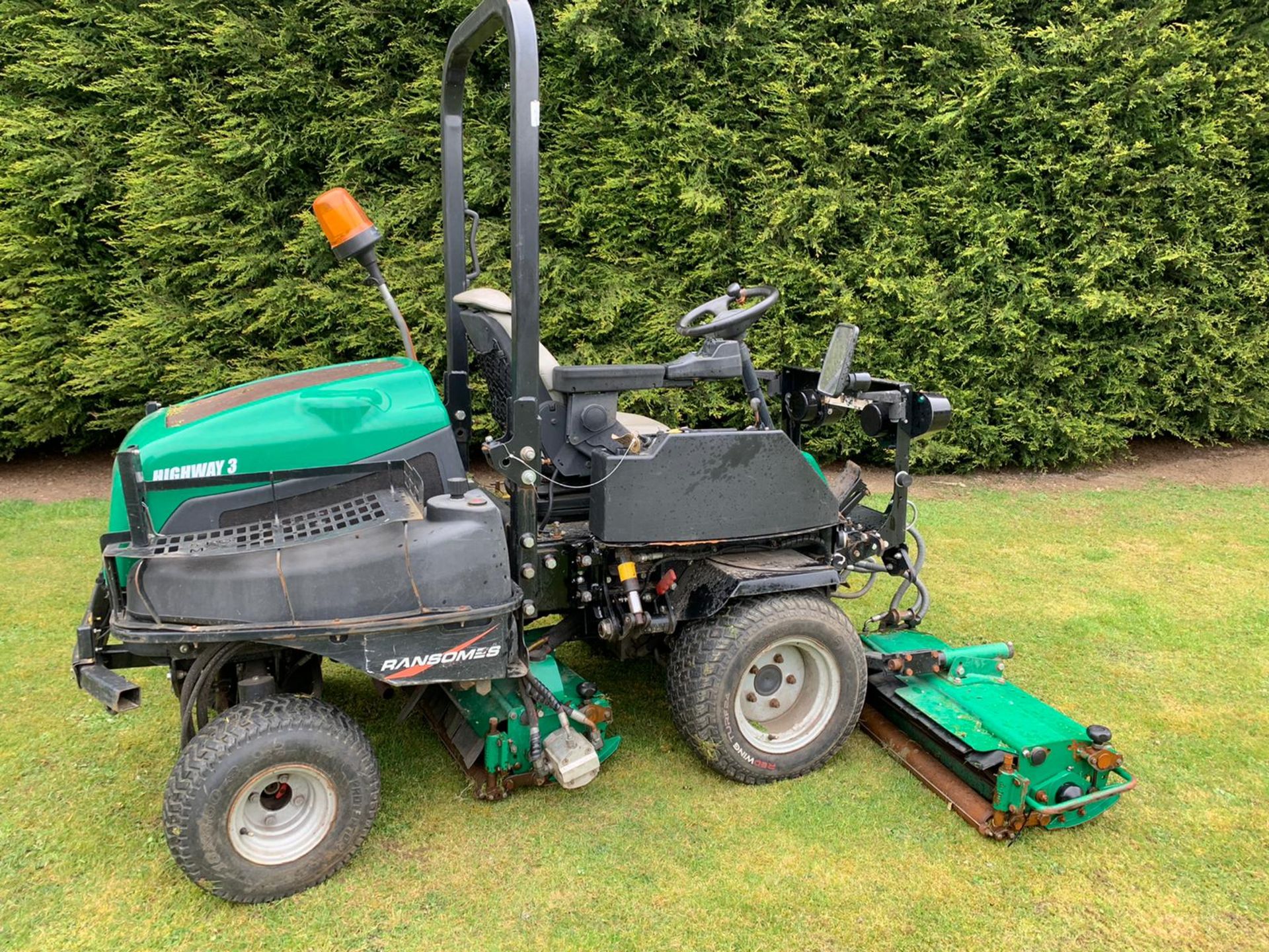 Ransomes Highway 3 diesel ride on mower. 4x4 - Image 3 of 5