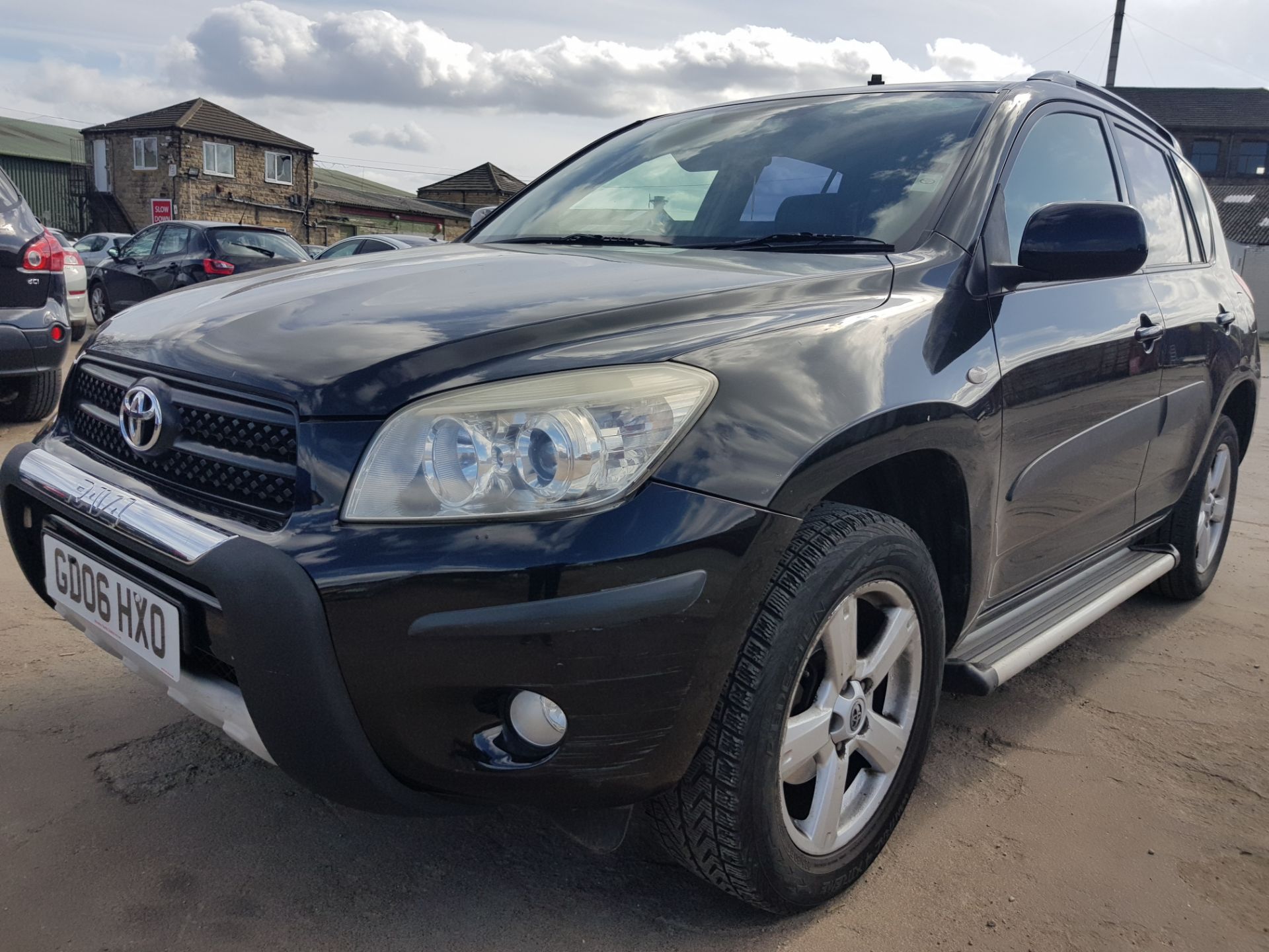 Toyota Rav4 Automatic 4x4 - Image 2 of 30