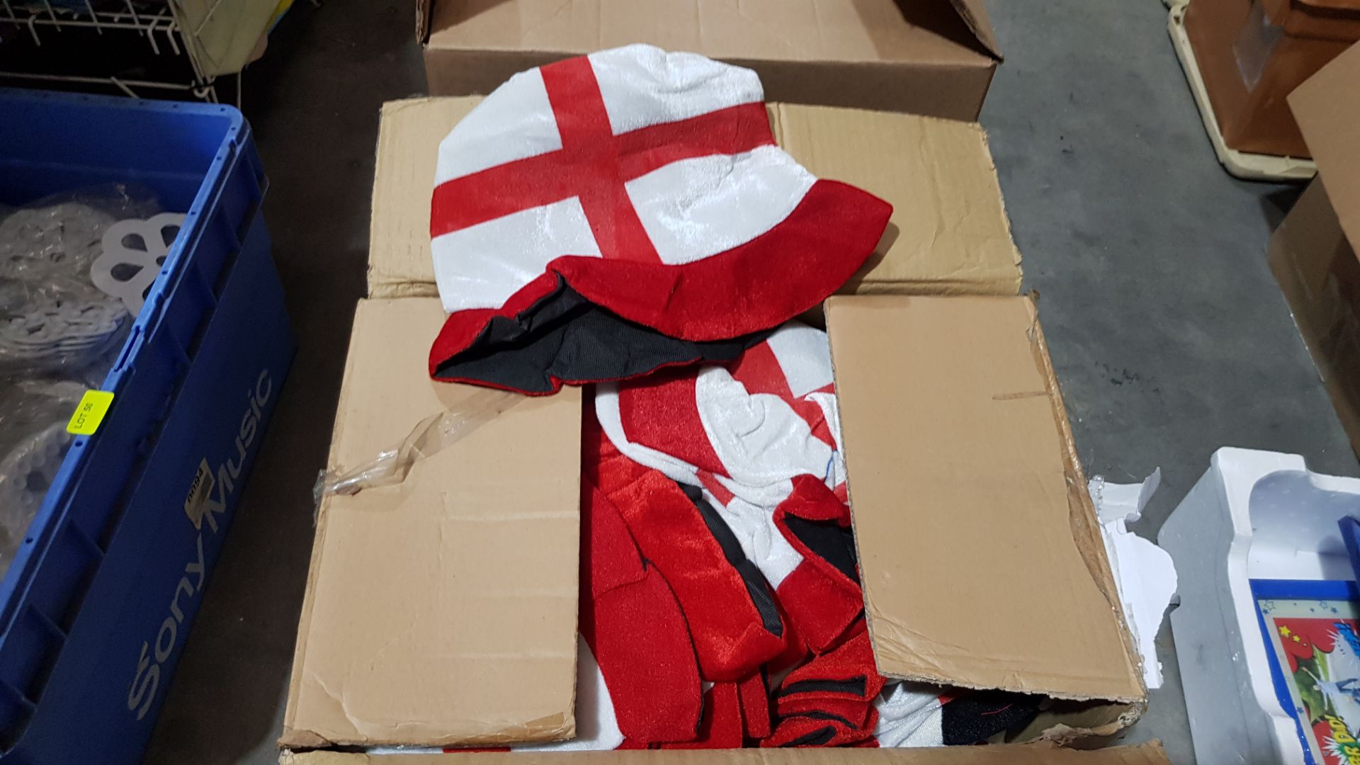 (R6K) Contents Of 8 Boxes. Mixed England Items (All New) - Image 2 of 9