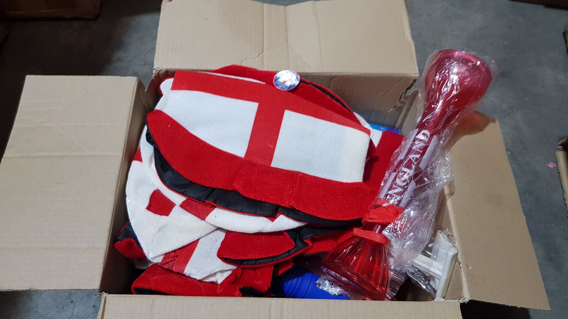 (R6K) Contents Of 8 Boxes. Mixed England Items (All New) - Image 4 of 9