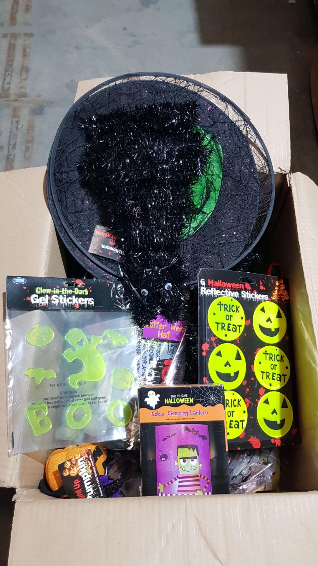 (R6M) Halloween. Contents Of 8 Boxes. A Quantity Of Mixed Halloween Items (All New) - Image 8 of 9