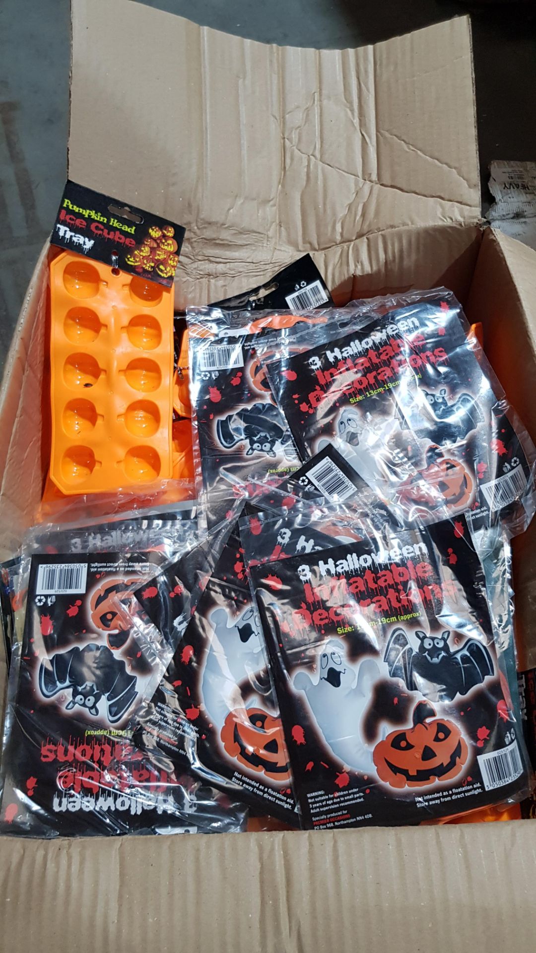 (R6M) Halloween. Contents Of 8 Boxes. A Quantity Of Mixed Halloween Items (All New) - Image 3 of 9