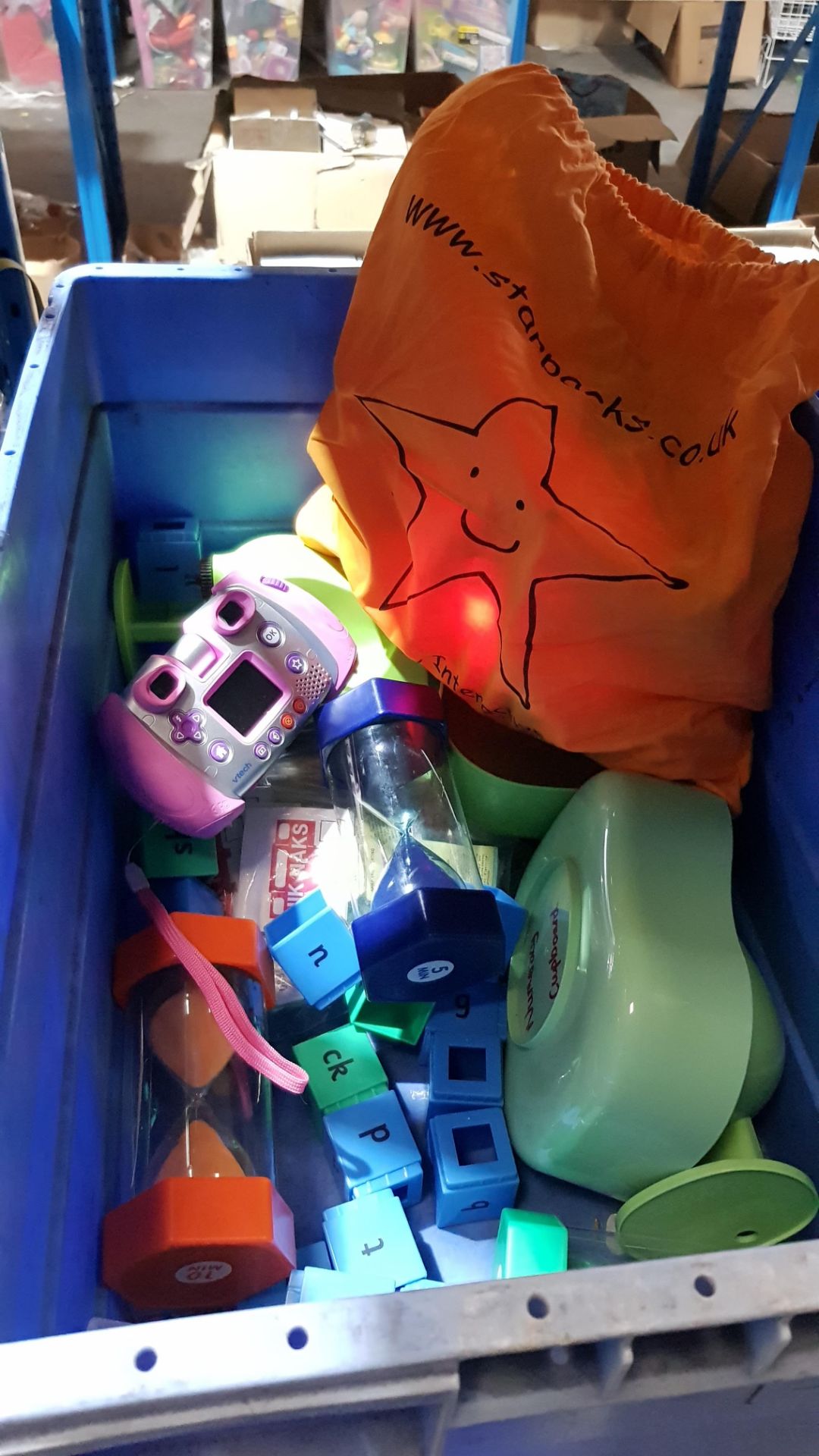 (R10K) (R10K) Contents Of Shelf. Mixed Lot. To Include Sensory Toy Set, Vtech Kid Digital Camera, - Image 2 of 6