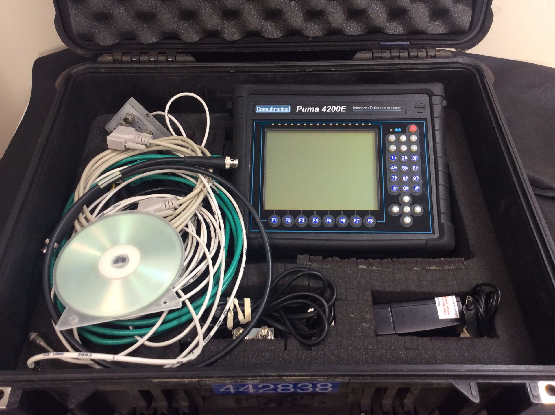 Exfo puma 4200e telecom / datacom analyzer in peli case