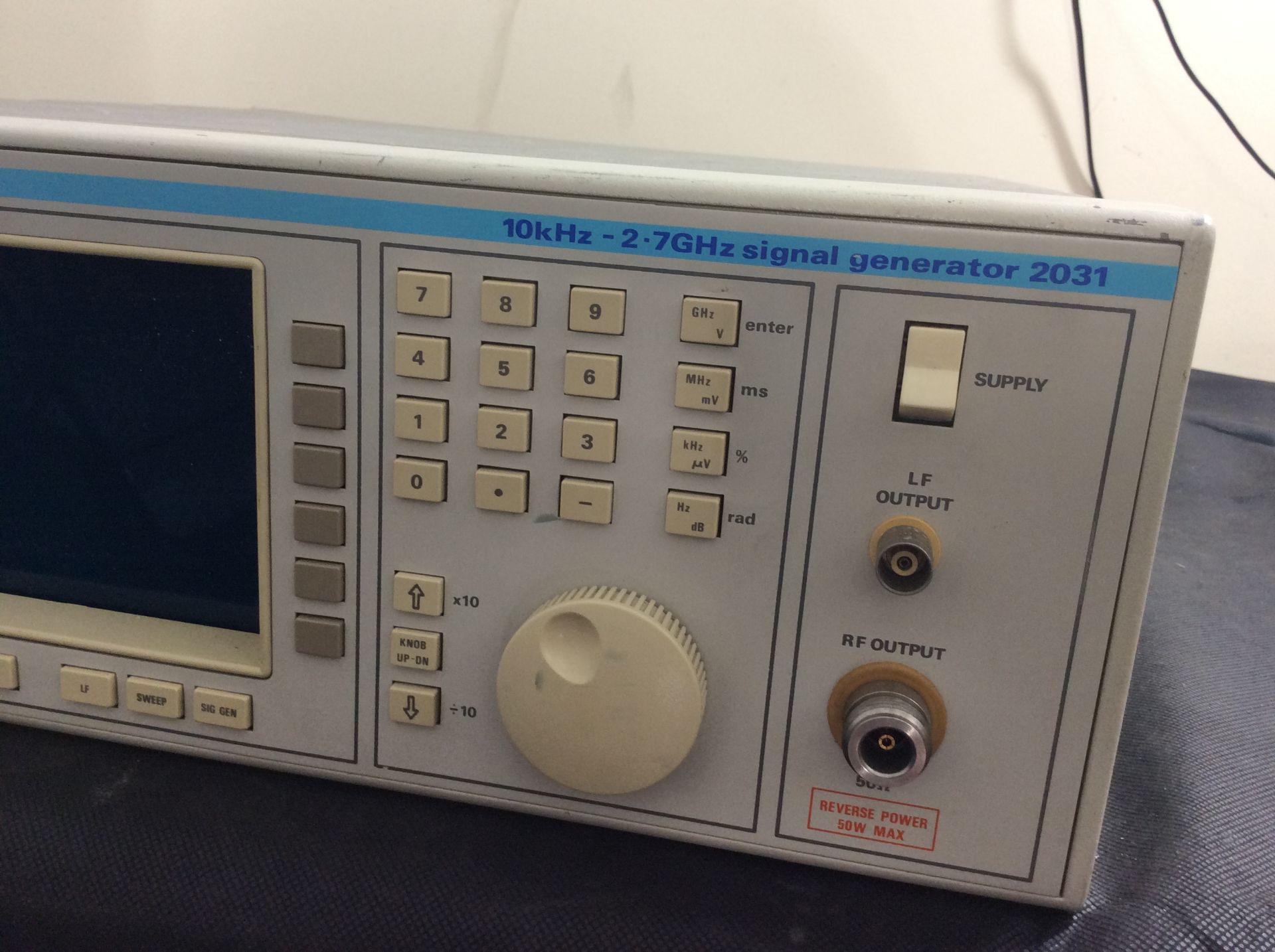 Marconi 2031 rf signal generator - Image 2 of 4