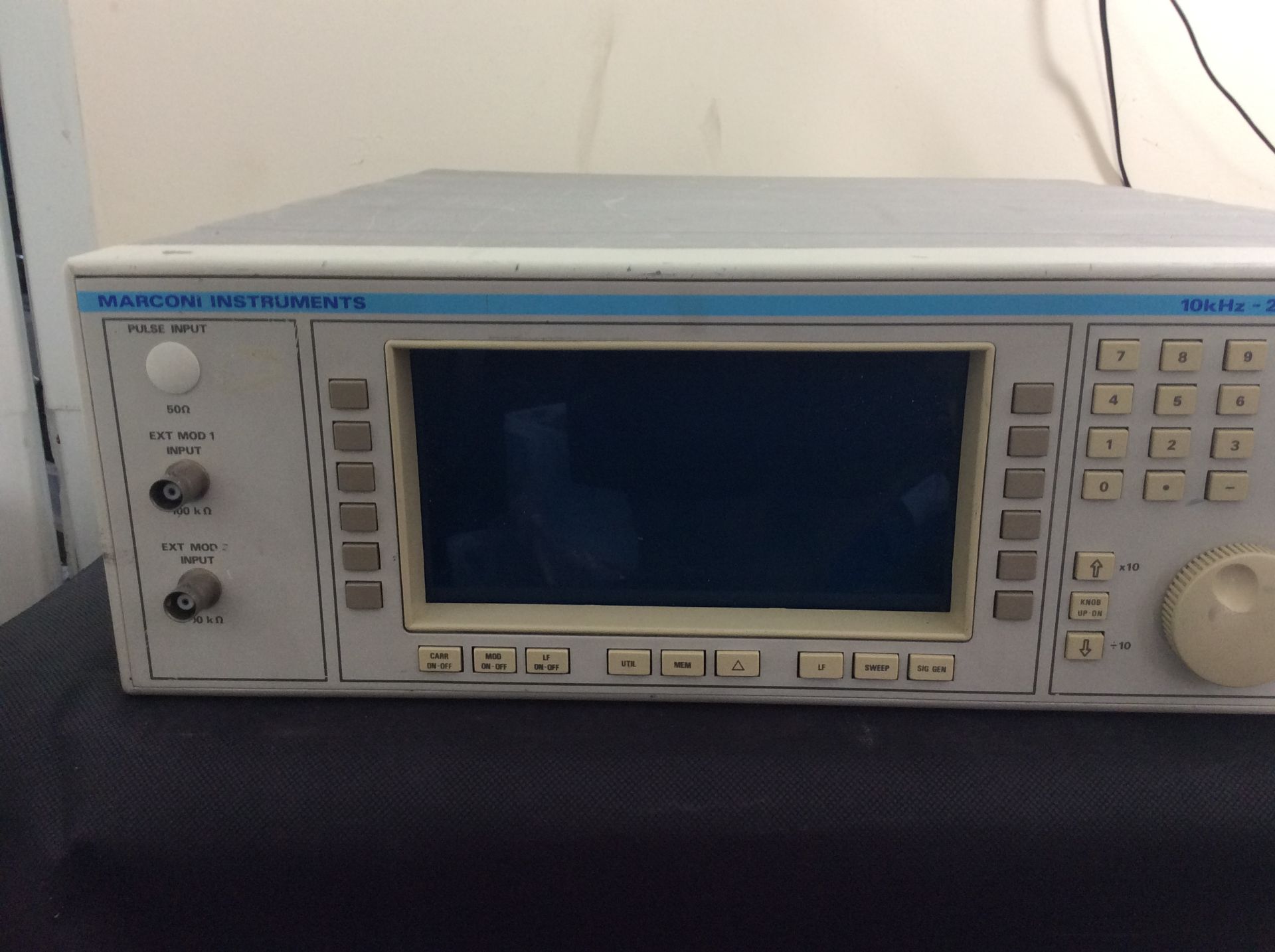 Marconi 2031 rf signal generator - Image 3 of 4