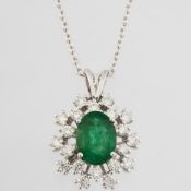 18K White Gold Emerald Cluster Pendant Necklace Total 1.77 Ct.