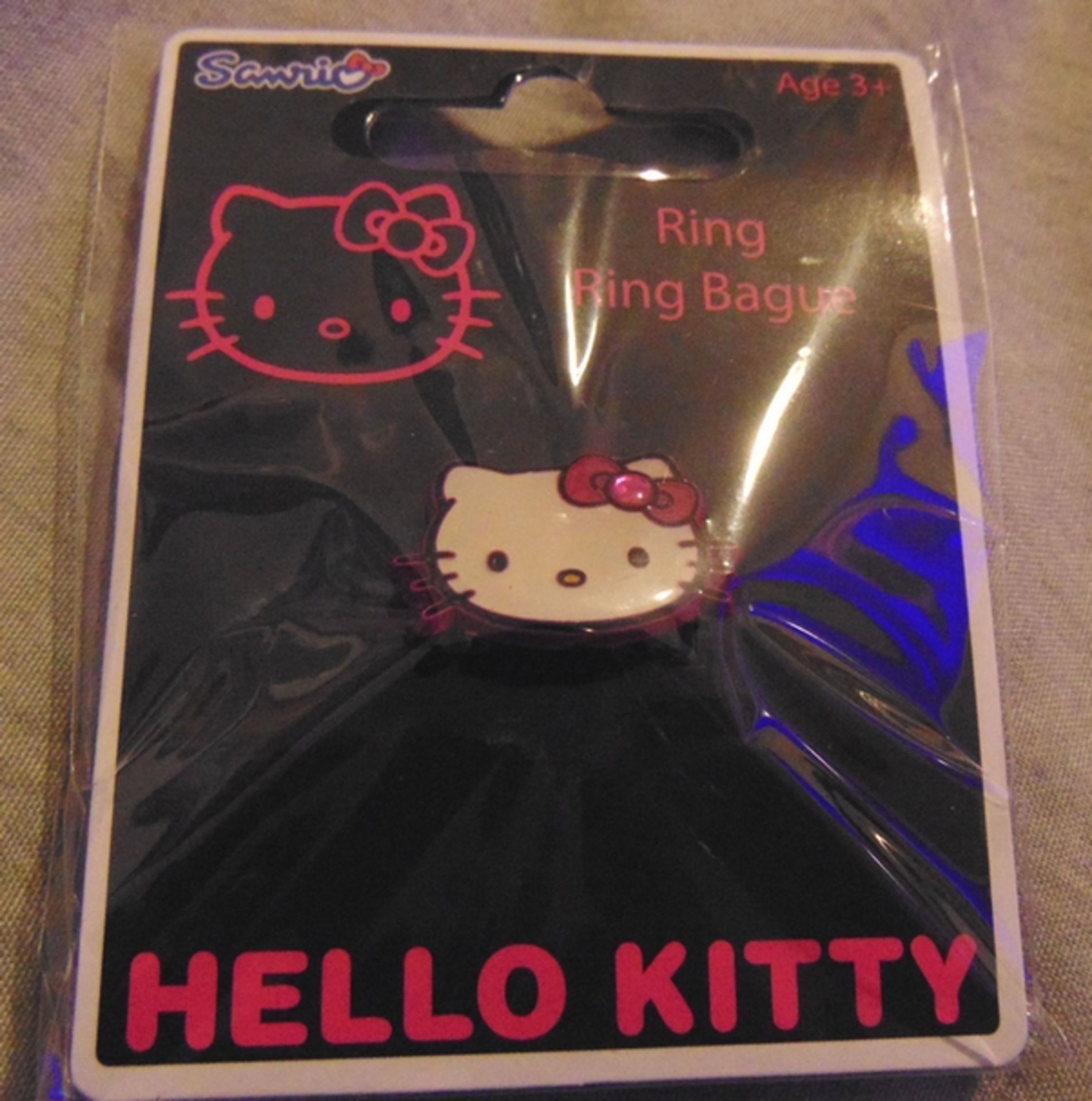 Approx. 40 hello kitty childrens adjustable rings. rrp £1.99 each