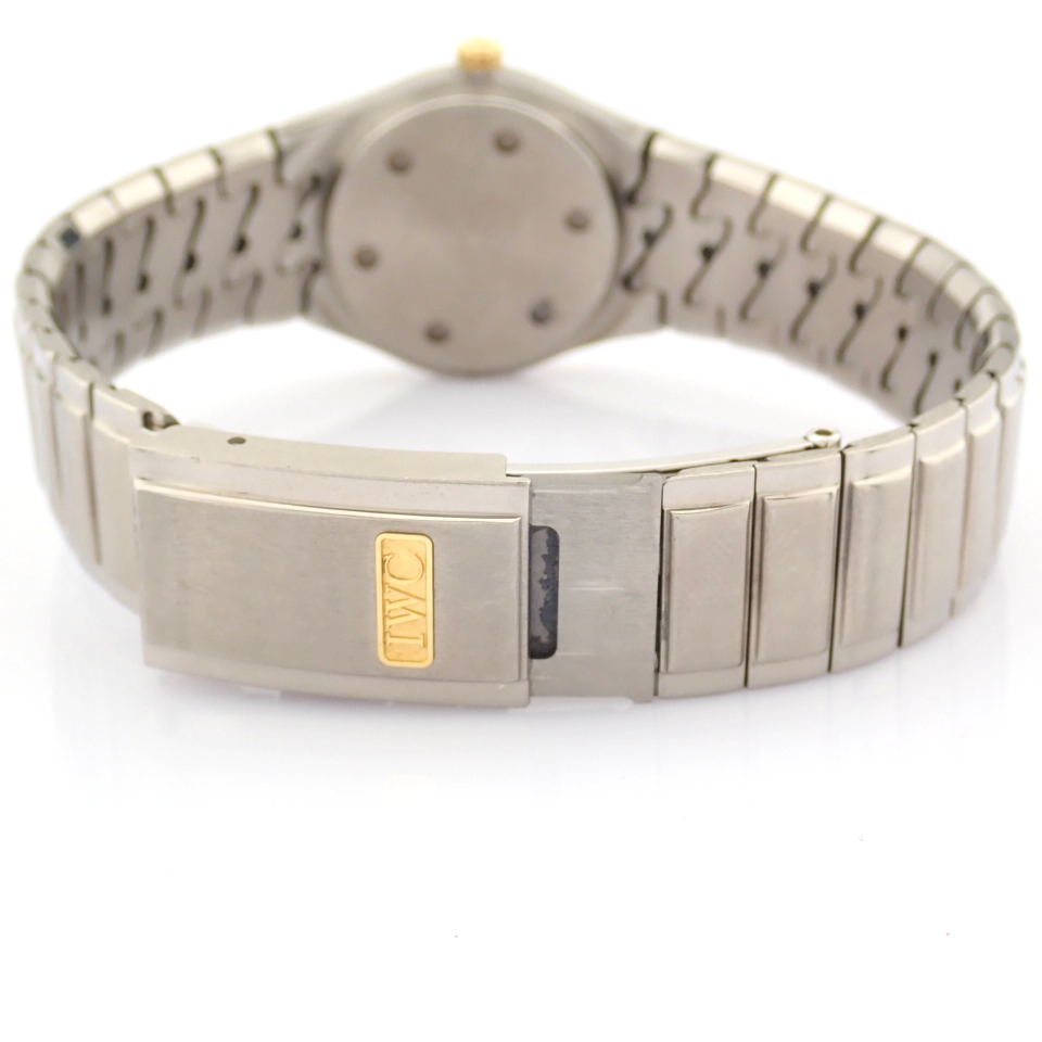 IWC / 1980s IWC INGENIEUR COLLECTORS - Lady's Gold/Titanium Wrist Watch - Image 3 of 16