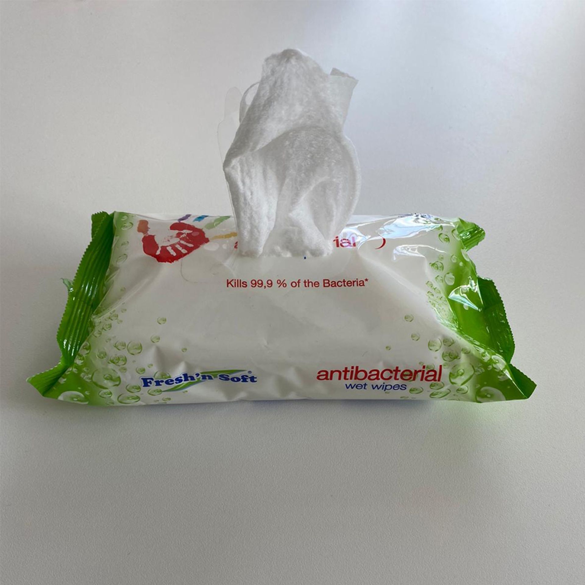 1 Pallet Of New Fresh n soft Antibacterial wipes - Image 4 of 4