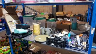 (R1K) Kitchen. Mixed Lot To Include Bamboo Fibre Ladles. Farberware Classic Cooking Spoons, Wiltsh