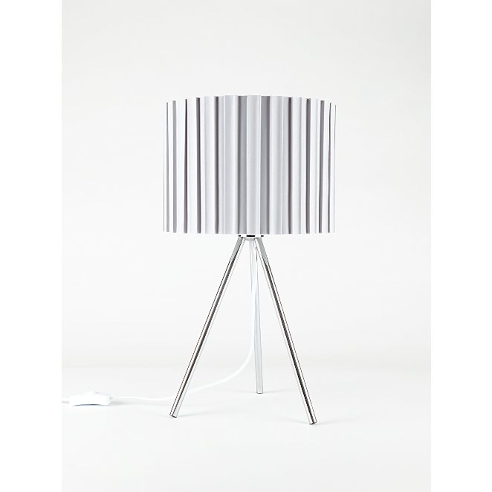 (R6B) Lighting. 2 X Metal Tripod Table Lamp (May Contain Undelivered / Wrong Item Return Sticker)