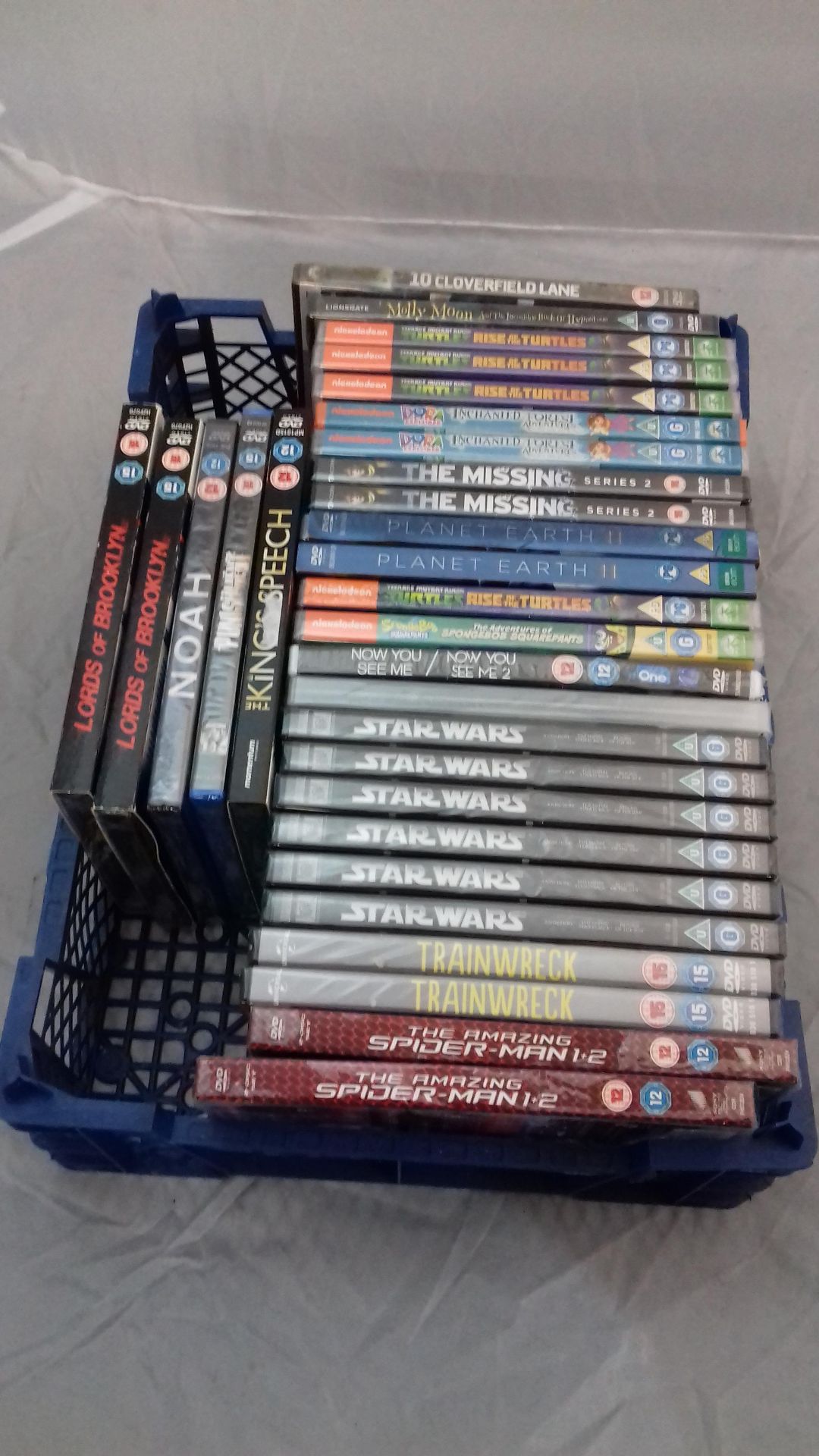 Approx 30 Sealed Dvd’s To Include Lords Of Brooklyn X2, Noah, Punishment. Star Wars, Planet Earth 2