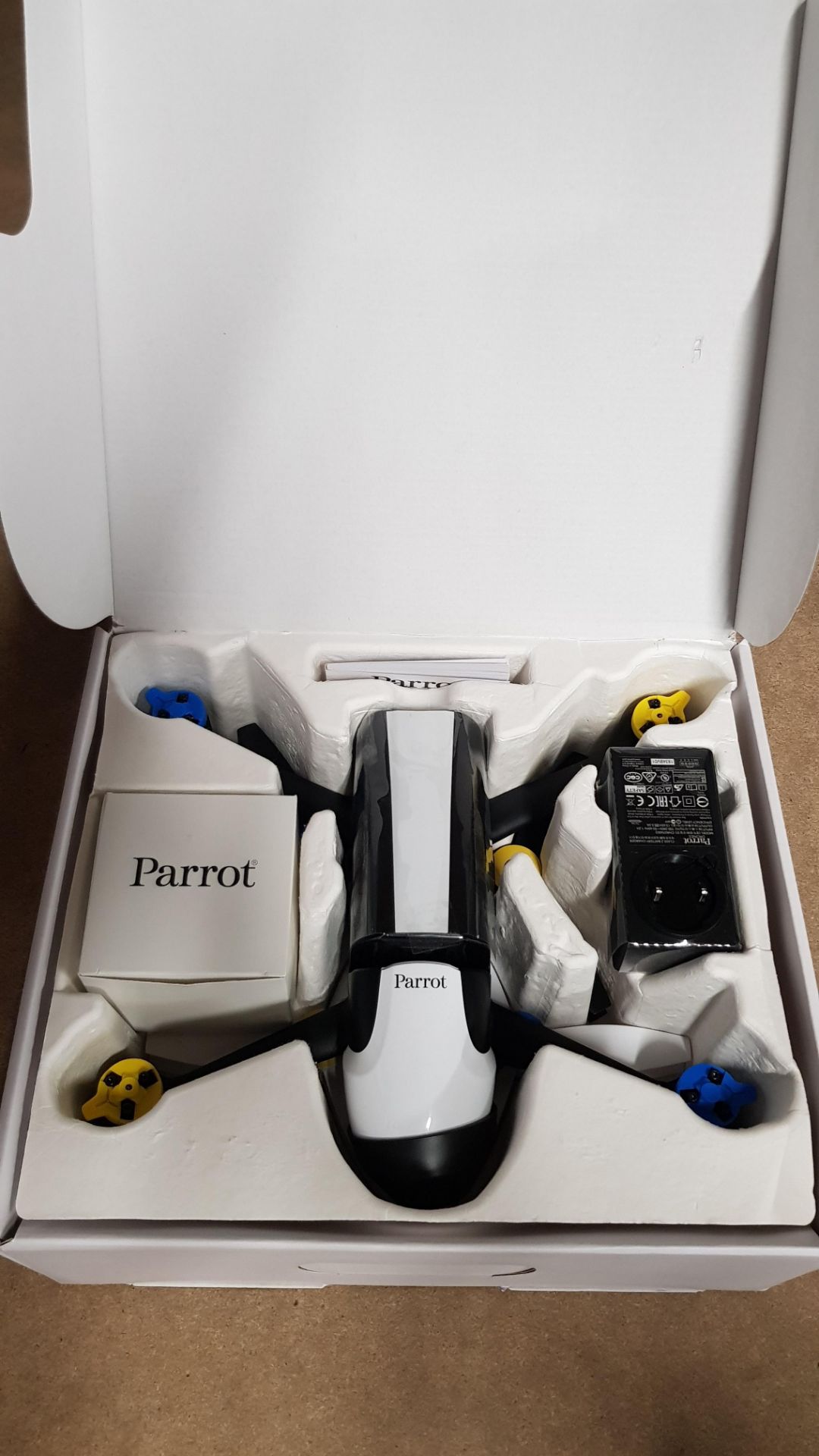 (R13B) 1 X PARROT BEBOP 2 FPV Drone With Virtual Headset (RRP £500) - Image 5 of 9