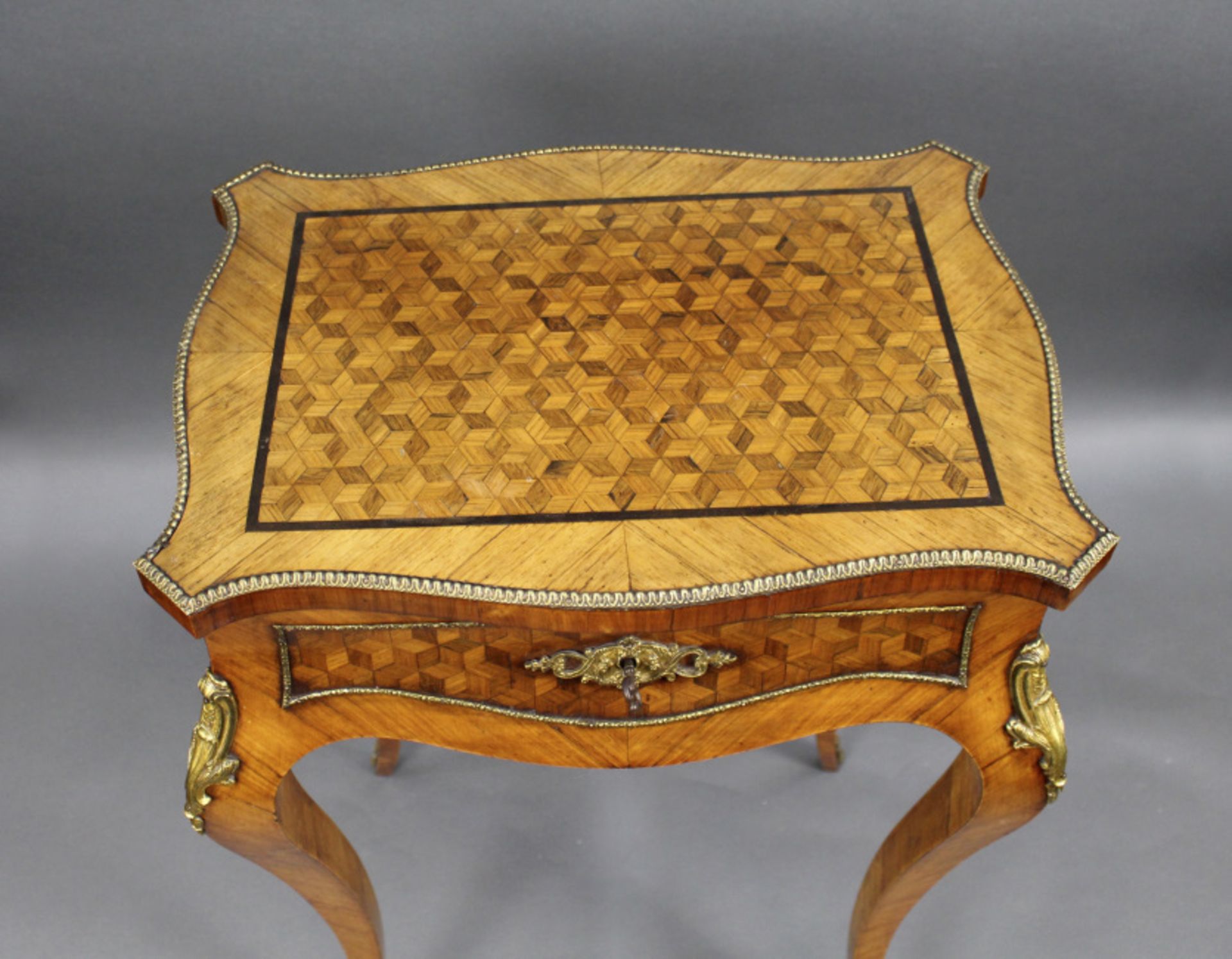 Elegant Antique French Poudreuse c.1860 - Image 4 of 11