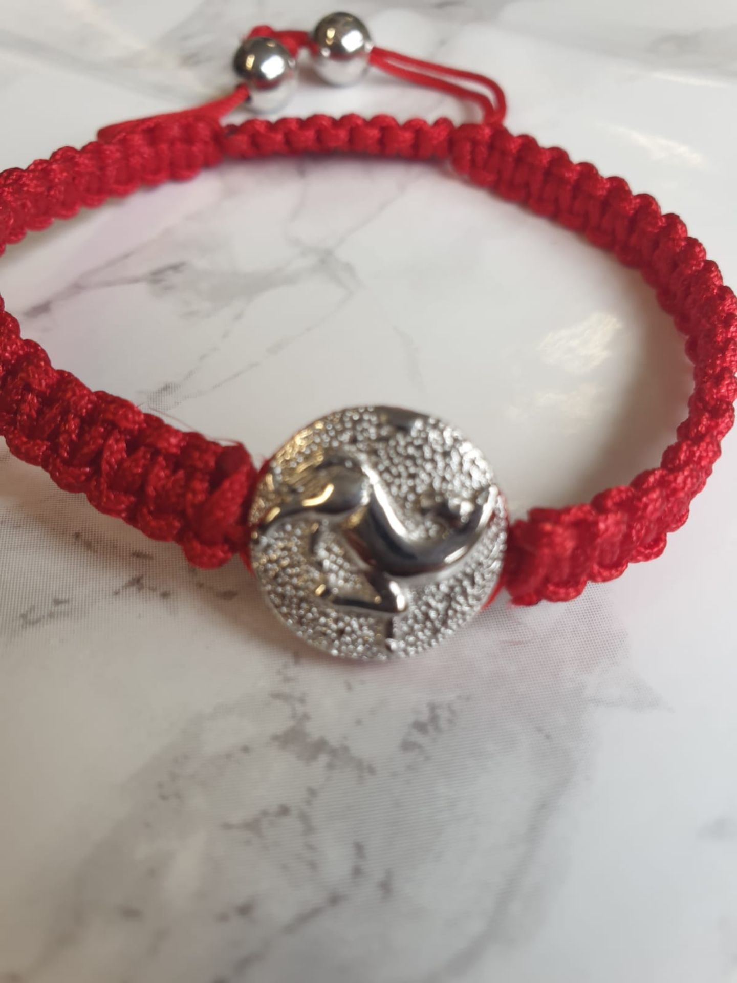 18 x Chinese Zodiac Animal Year Adjustable Beaded Bracelet Red Horse With Silver Bead Ends - Image 5 of 6