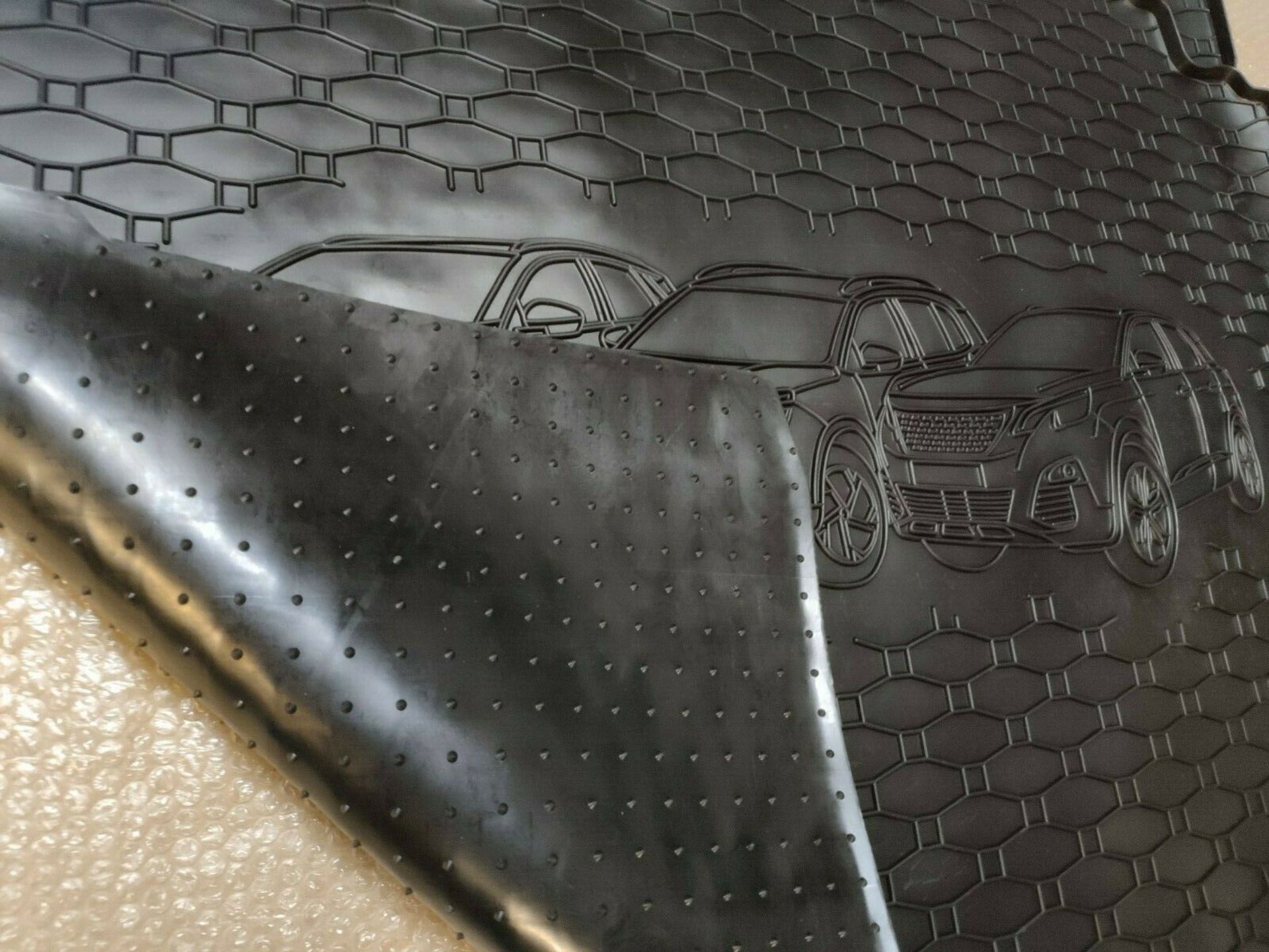 Rigum Premium Tailored Rubber Boot Mat Liner - Peugeot 3008 Vauxhall Grandland X Citroen C5 17-20 - Image 3 of 3