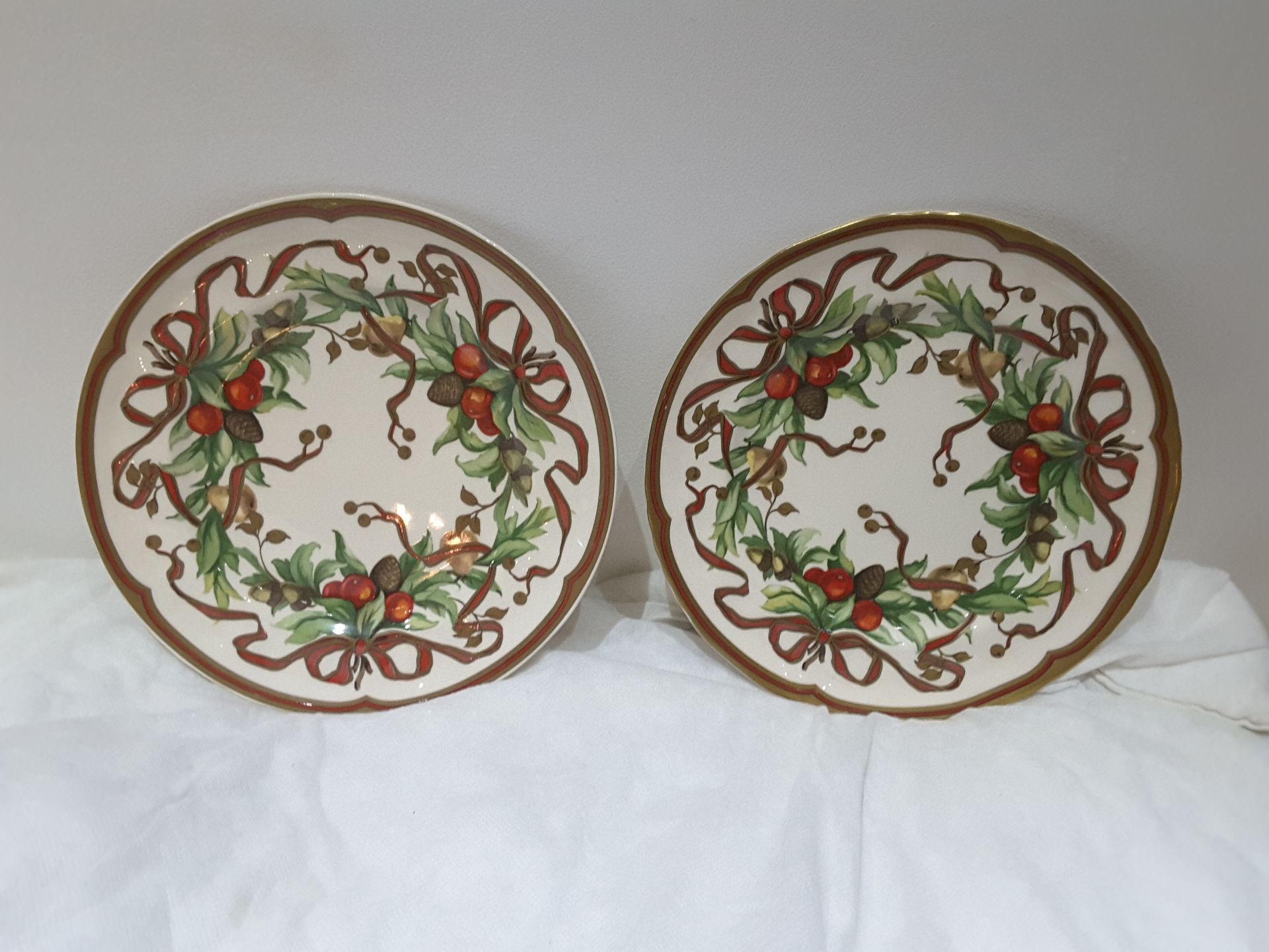 A SET OF 6 TIFFANY SALAD/DESSERT 'GARLAND HOLIDAY' PLATES - Image 5 of 6