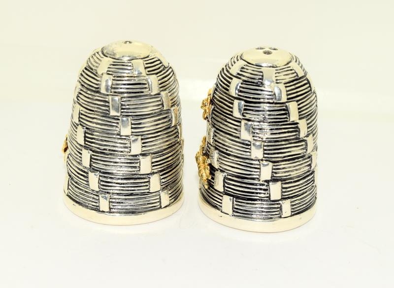 PAIR OF BEEHIVE SILVER PLATED SALT & PEPPER CONDIMENTS - Image 2 of 4