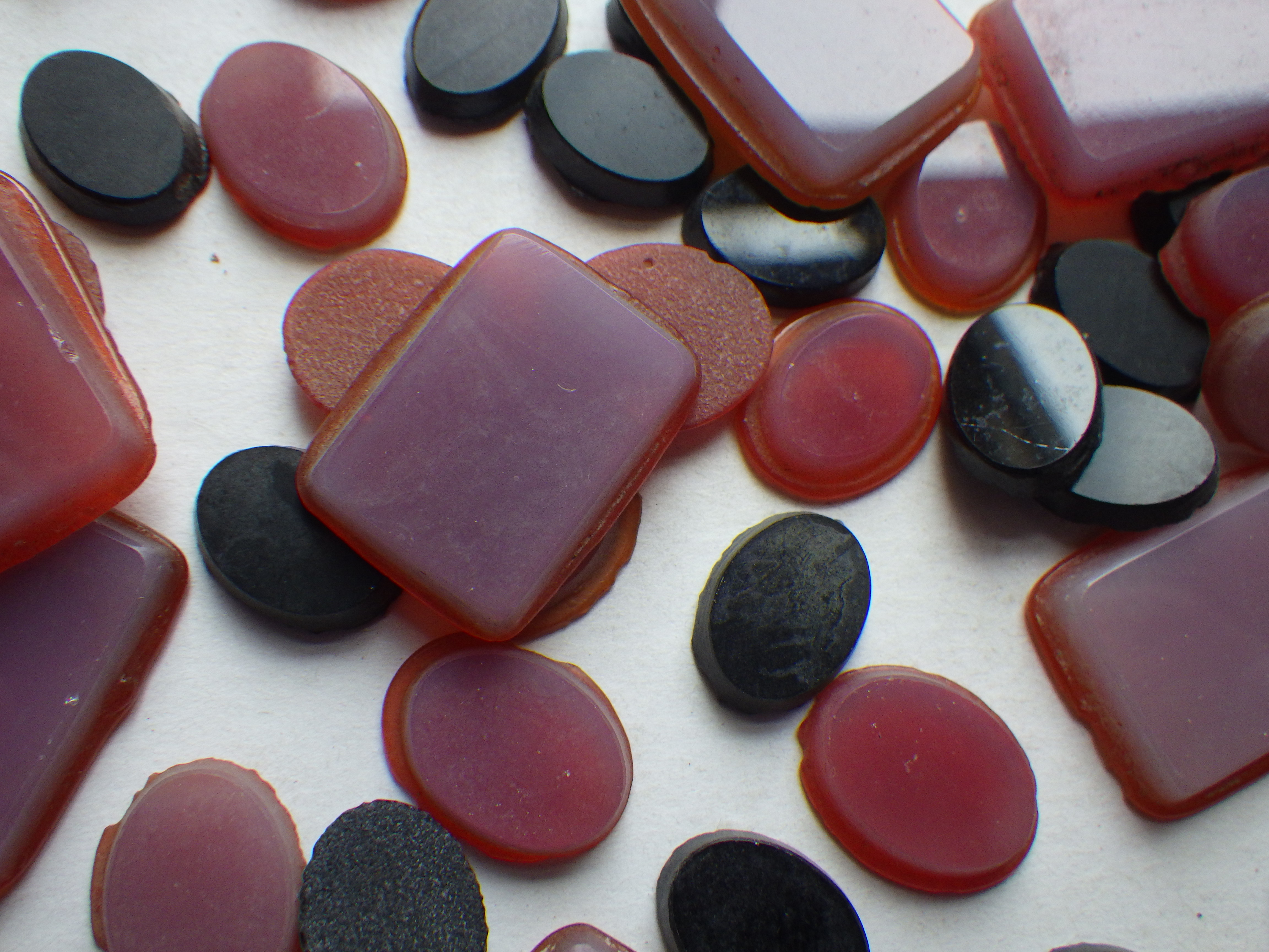 Collection of Vintage Glass Flat Cabochons Black and Layered Glass - Image 3 of 3