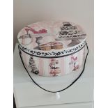 Round Hat Or Gift Box With Lid