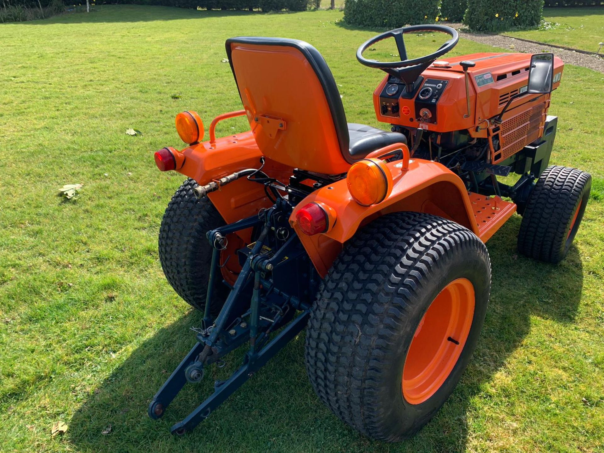 Kubota B6200. Compact tractor 4x4 - Image 2 of 6