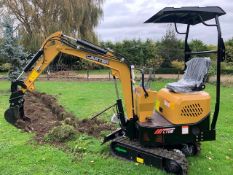 Carter 0.8 mini digger 3 buckets quick hitch (3 available in this auction)