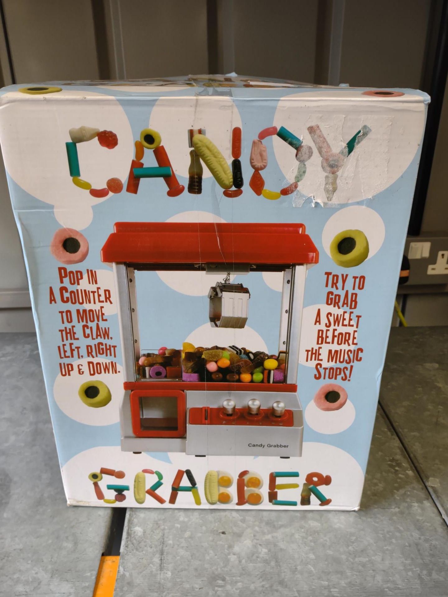 Candy Grabber machine – Approx £19.99