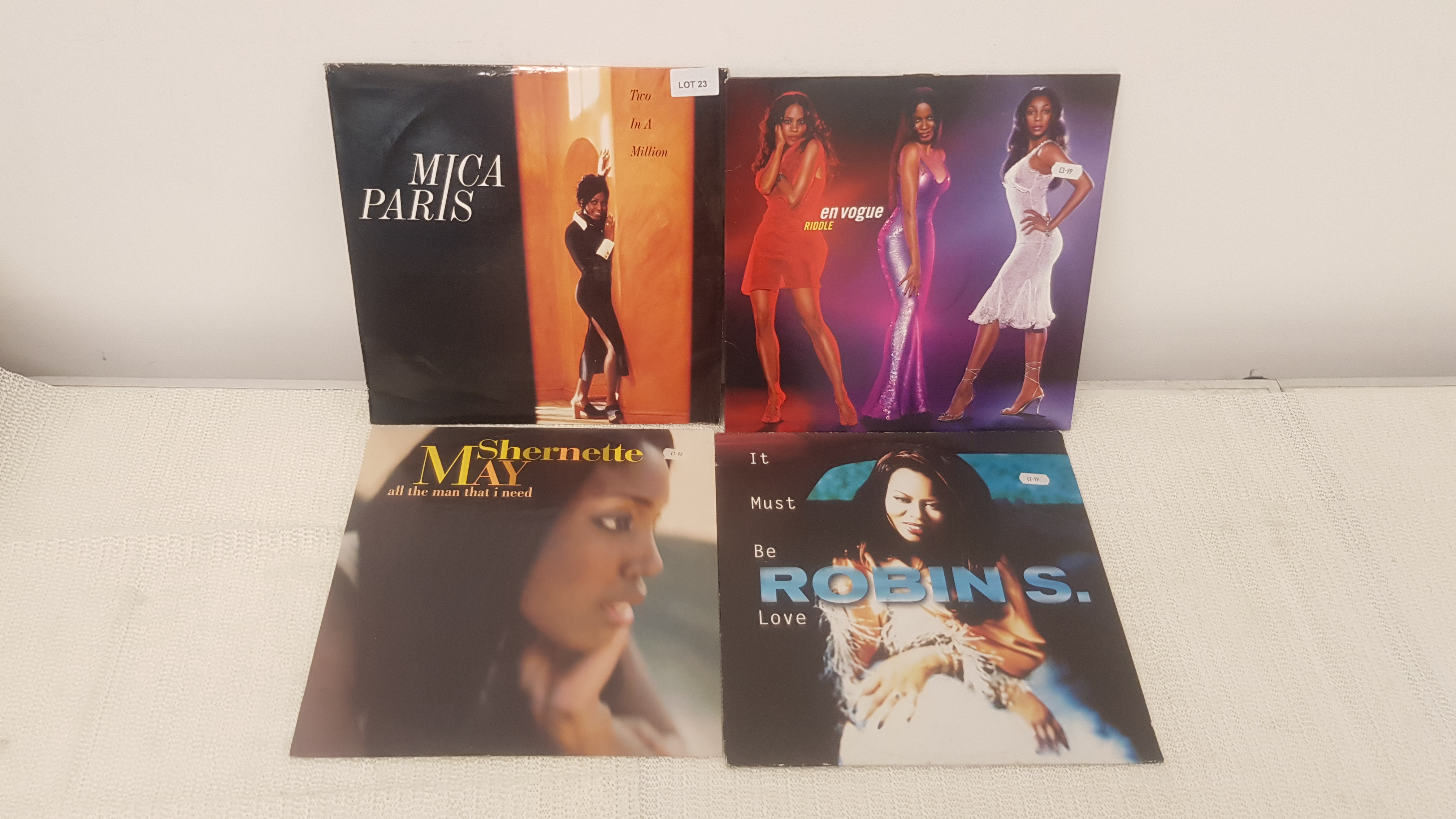 4 xX 12" Vinyl. 1 X Mica Paris Two In A Million, 1 X En Vogue Riddle. 1 X Shernette May All The