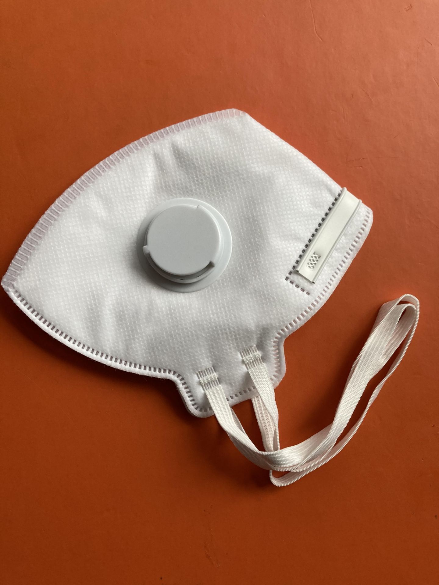 FFP3 Respirator Dust Masks, disposable, fold flat with respirator valve face masks x 100pcs