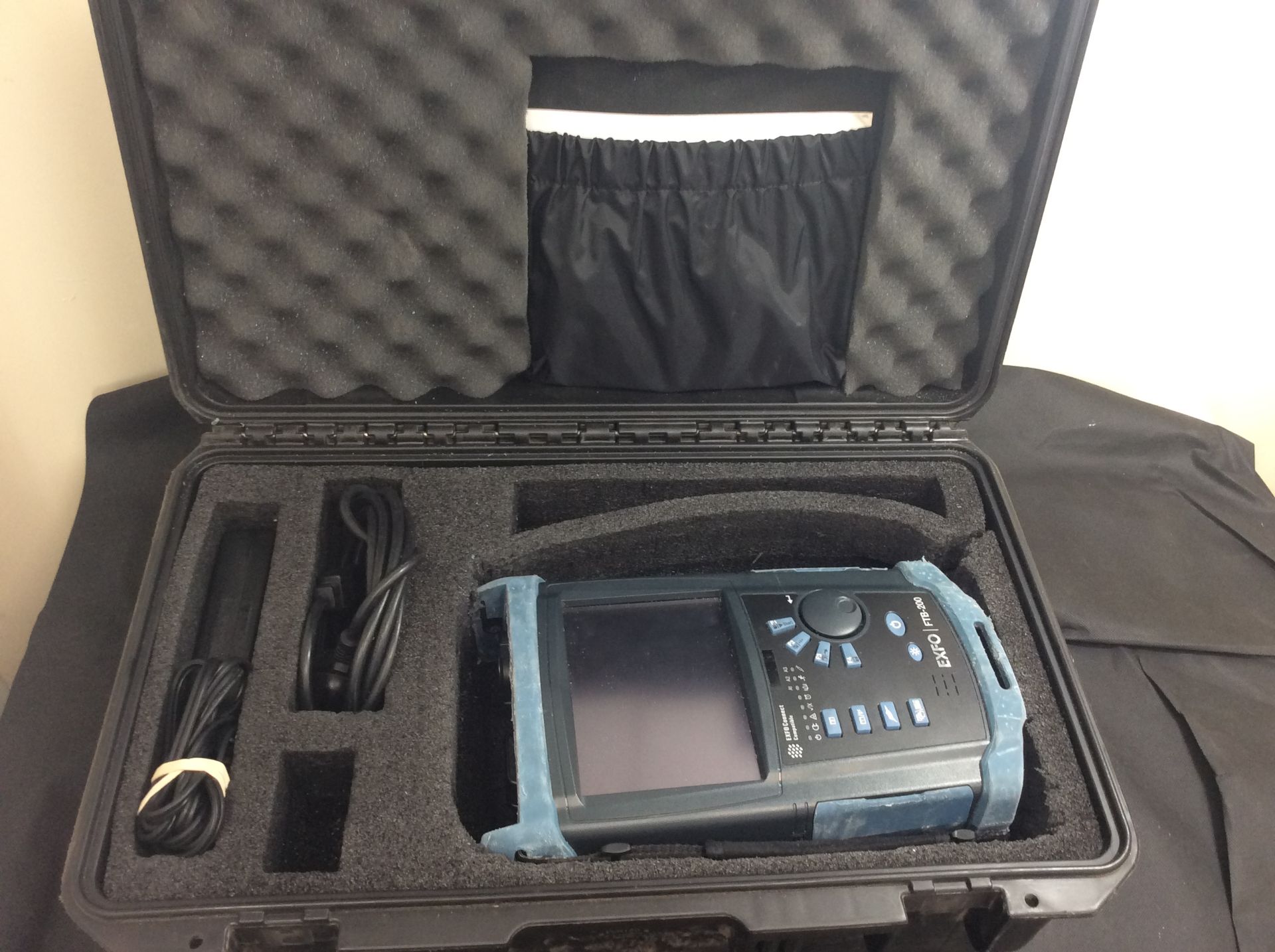 Exfo ftb-200 v2 fiber otdr in peli case