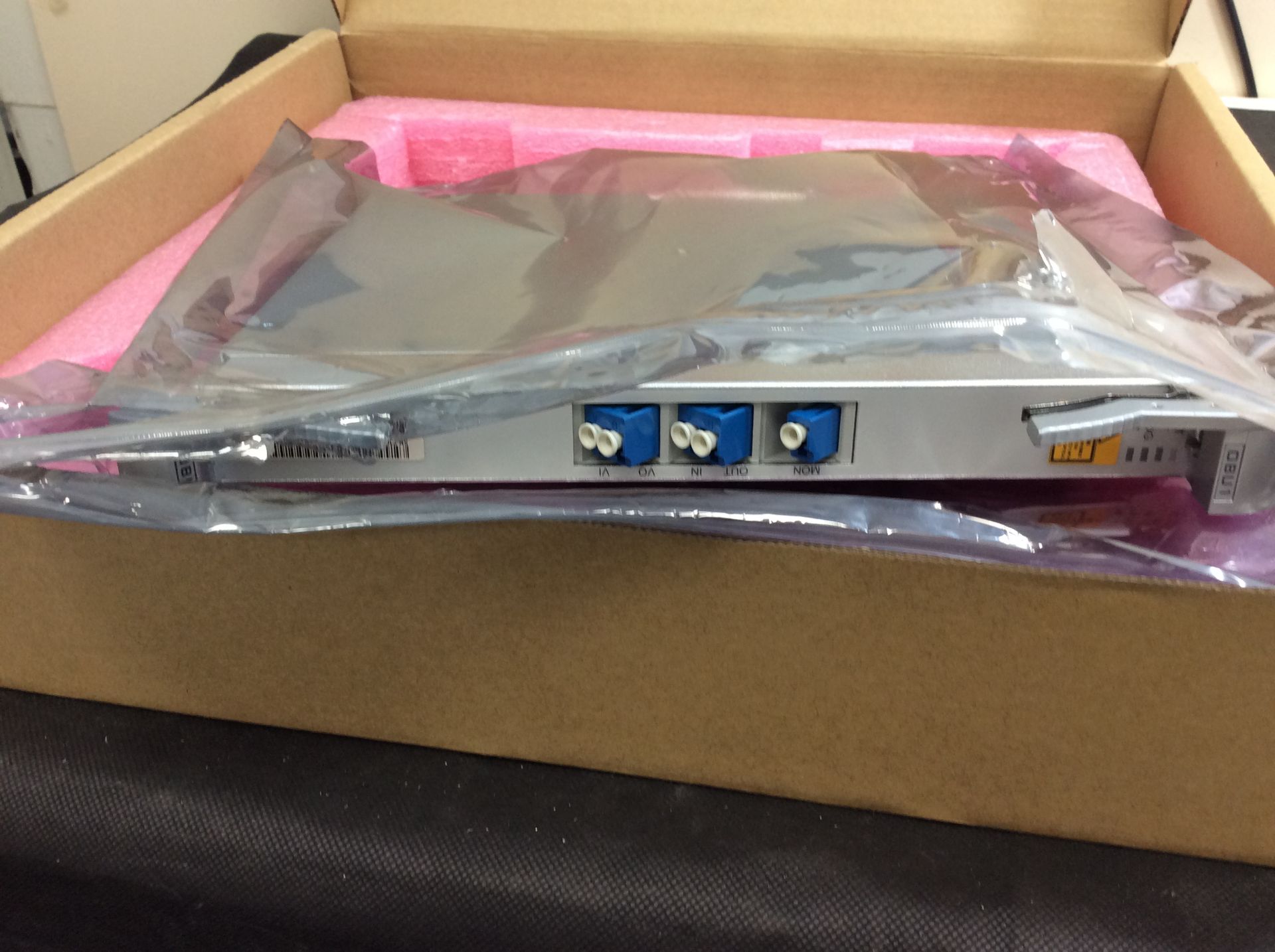 Huawei c-band optical booster unit - Image 4 of 4