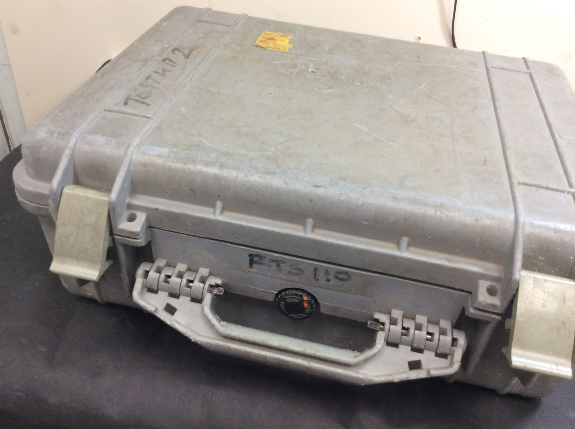 Anritsu sitemaster s251c in peli case with equipment - Image 3 of 3