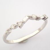 14K White Gold Diamond Ring